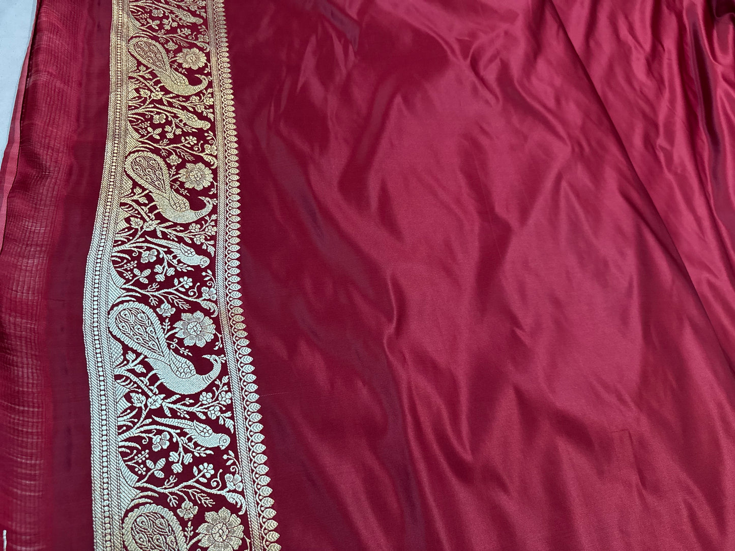 Maroon Shikargaah Pure Silk Handloom Banarasi Saree with Gold Zari by Shades Of Benares - banarasi - banarasi saree shop - banarasi saree manufacturers - banarasi saree wholesale - banaraasi sarees