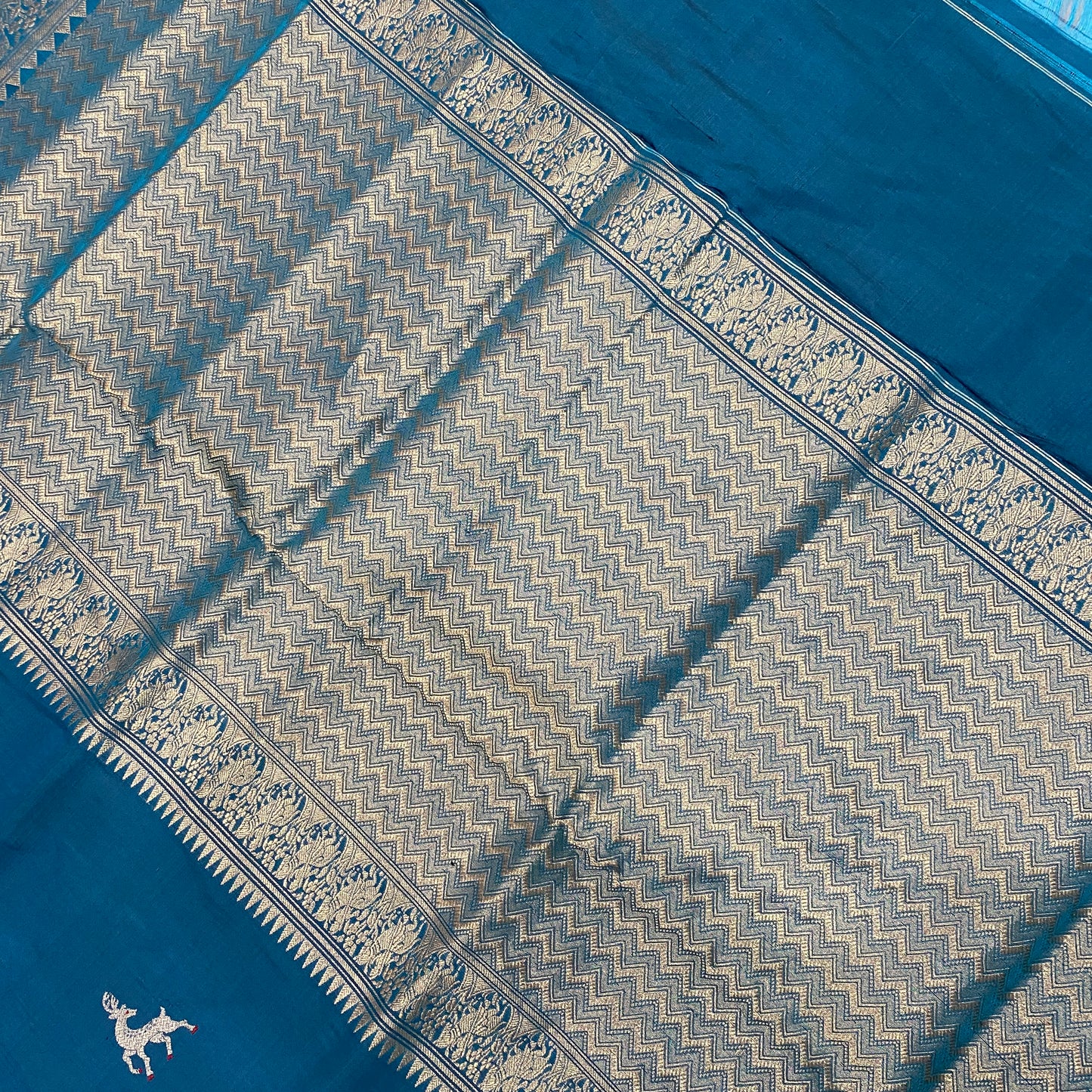 The Blue Royale: Pure Silk Kadwa Shikaargaah Banarasi Saree by Shades Of Banaras - banarasi - banarasi saree shop - banarasi saree manufacturers - banarasi saree wholesale - banaraasi sarees - banarasi sari - banarasi saris - silk saree - silk sari - wedding saree - wedding sari - designer sari - wedding collection - gifting