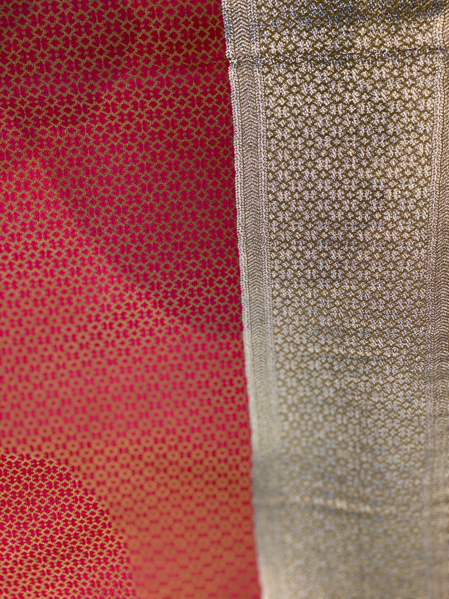 Mehendi Green Handloom Banarasi Silk Saree with Paithani Pallu by Shades Of Benares - banarasi - banarasi saree shop - banarasi saree manufacturers - banarasi saree wholesale - banaraasi sarees