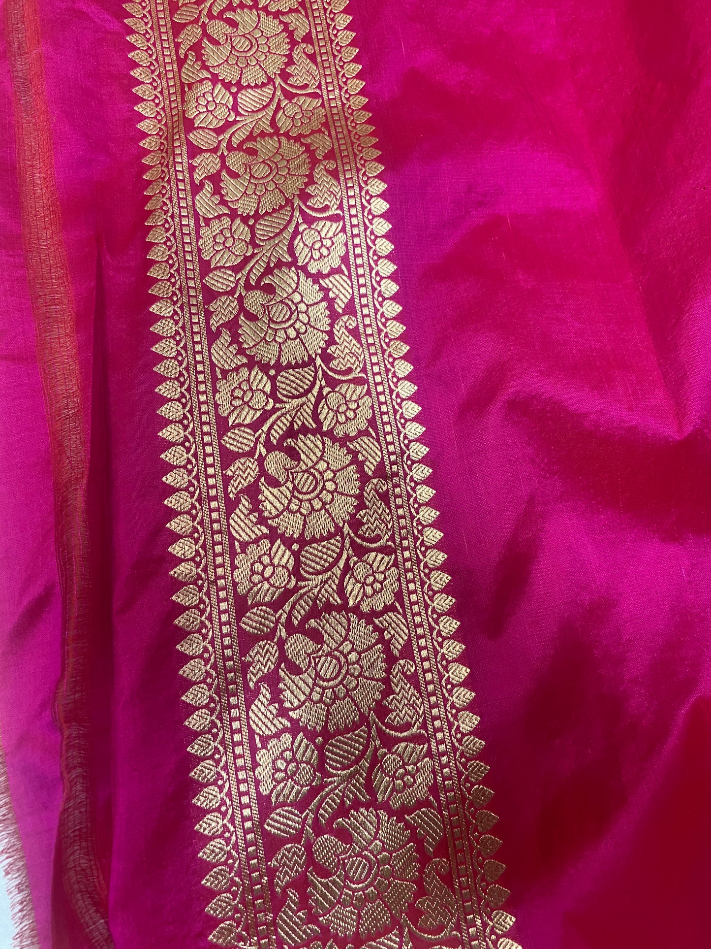Rani Pink Pure Silk Banarasi Saree with Floral Jaal by Shades Of Benares - banarasi - banarasi saree shop - banarasi saree manufacturers - banarasi saree wholesale - banaraasi sarees