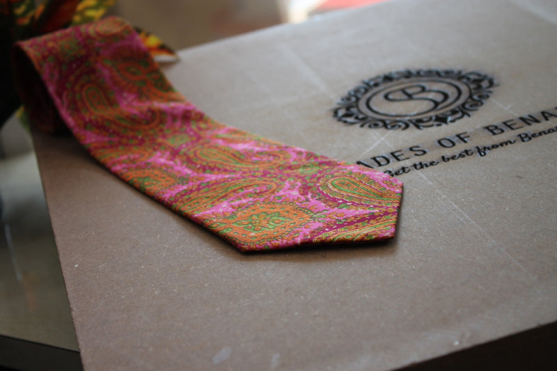 Stylish pink men's neck tie made of pure Banarasi silk by Shades of Benares.