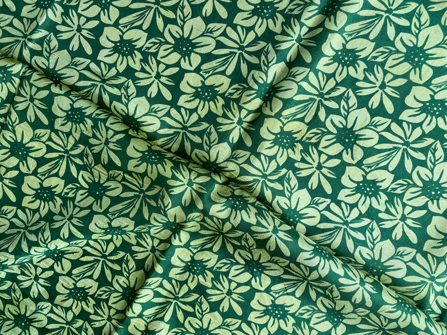 Dark Green Pure Silk Banarasi Saree With Floral Digital Print by Shades Of Banaras - banarasi - banarasi saree shop - banarasi saree manufacturers - banarasi saree wholesale - banaraasi sarees