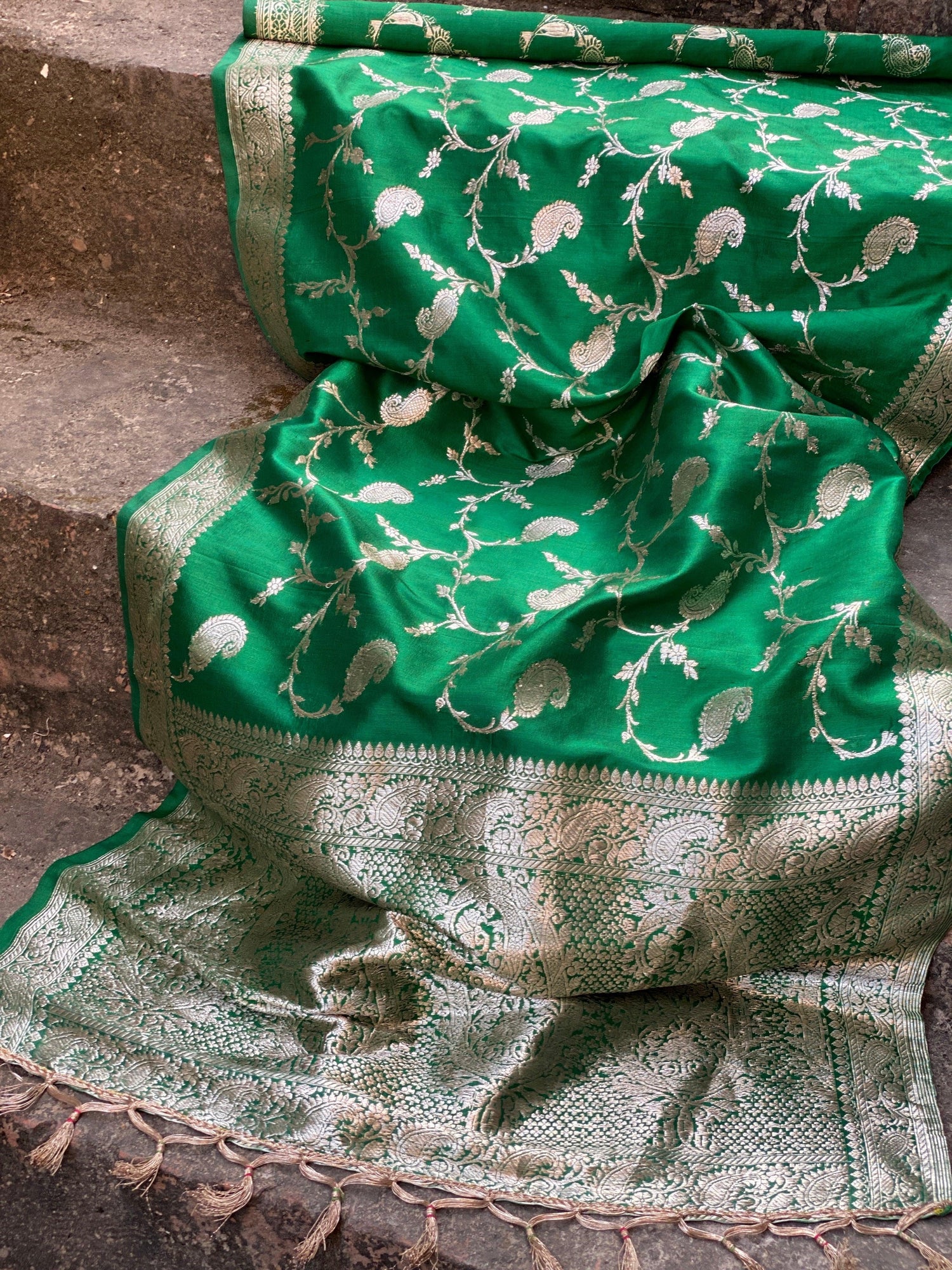 Luxurious Banarasi Scarves: Elevate Your Style - Shades Of Benares