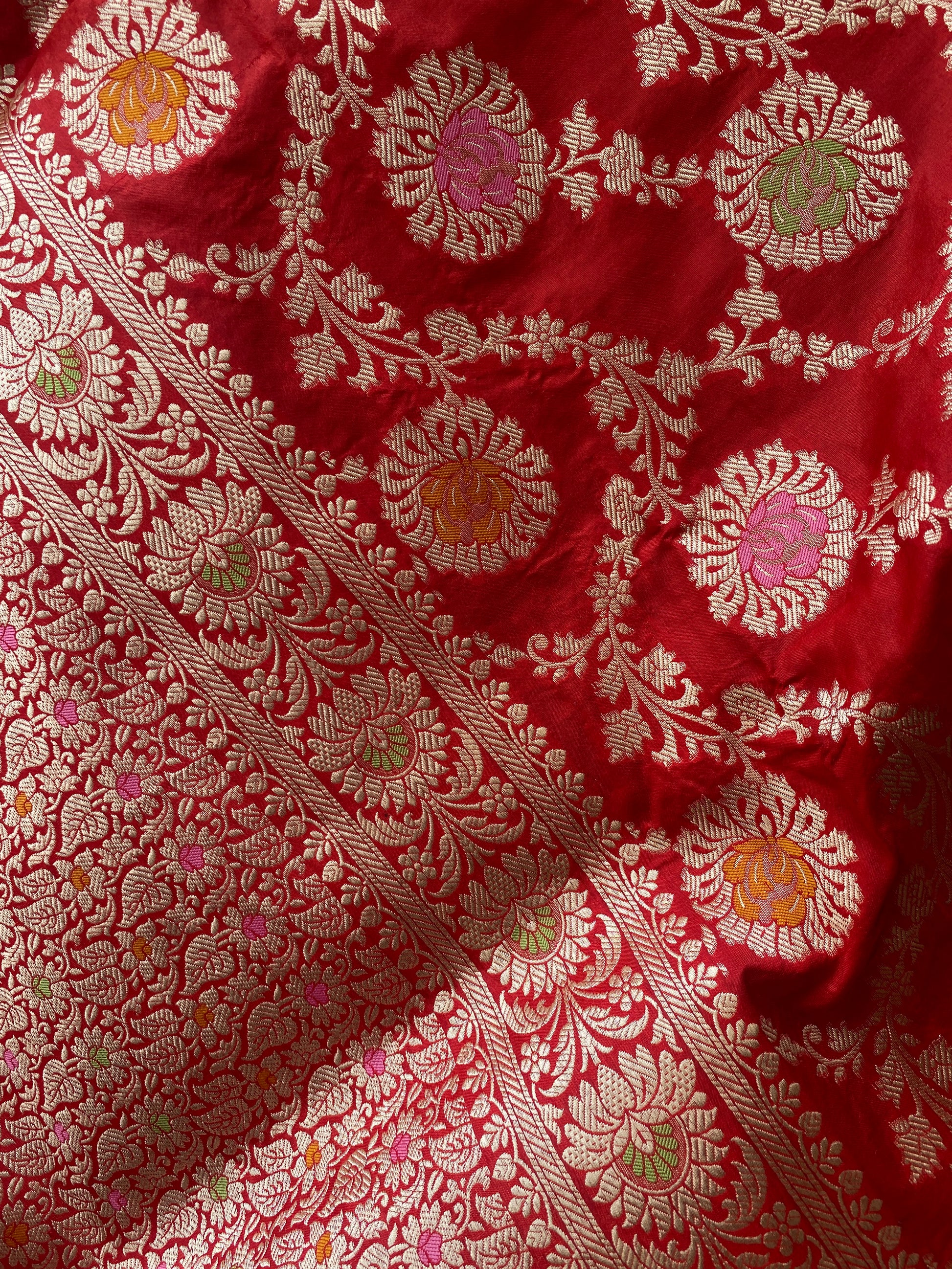 Red Pure Silk Banarasi Saree with Meenakari Floral Jaal by Shades Of Benares - banarasi - banarasi saree shop - banarasi saree manufacturers - banarasi saree wholesale - banaraasi sarees