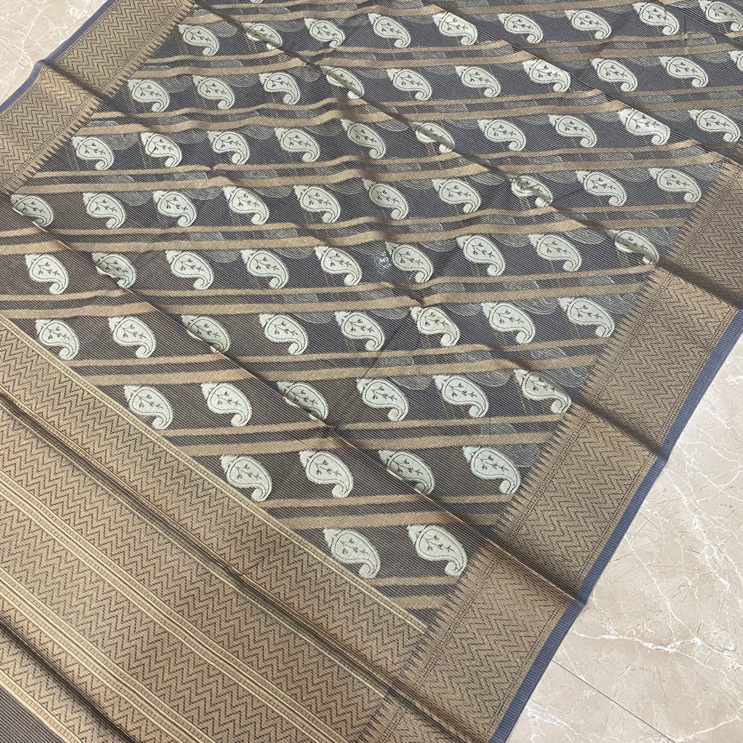 Misty Charm — Subtle Grey Pure Cotton Kota Check Banarasi Saree with Brocade Blouse by Shades Of Banaras - banarasi - banarasi saree shop - banarasi saree manufacturers - banarasi saree wholesale - banaraasi sarees