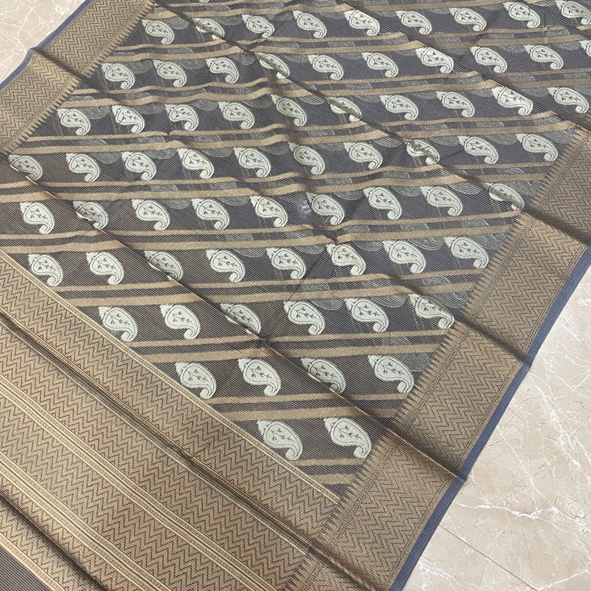 Misty Charm — Subtle Grey Pure Cotton Kota Check Banarasi Saree with Brocade Blouse by Shades Of Banaras - banarasi - banarasi saree shop - banarasi saree manufacturers - banarasi saree wholesale - banaraasi sarees