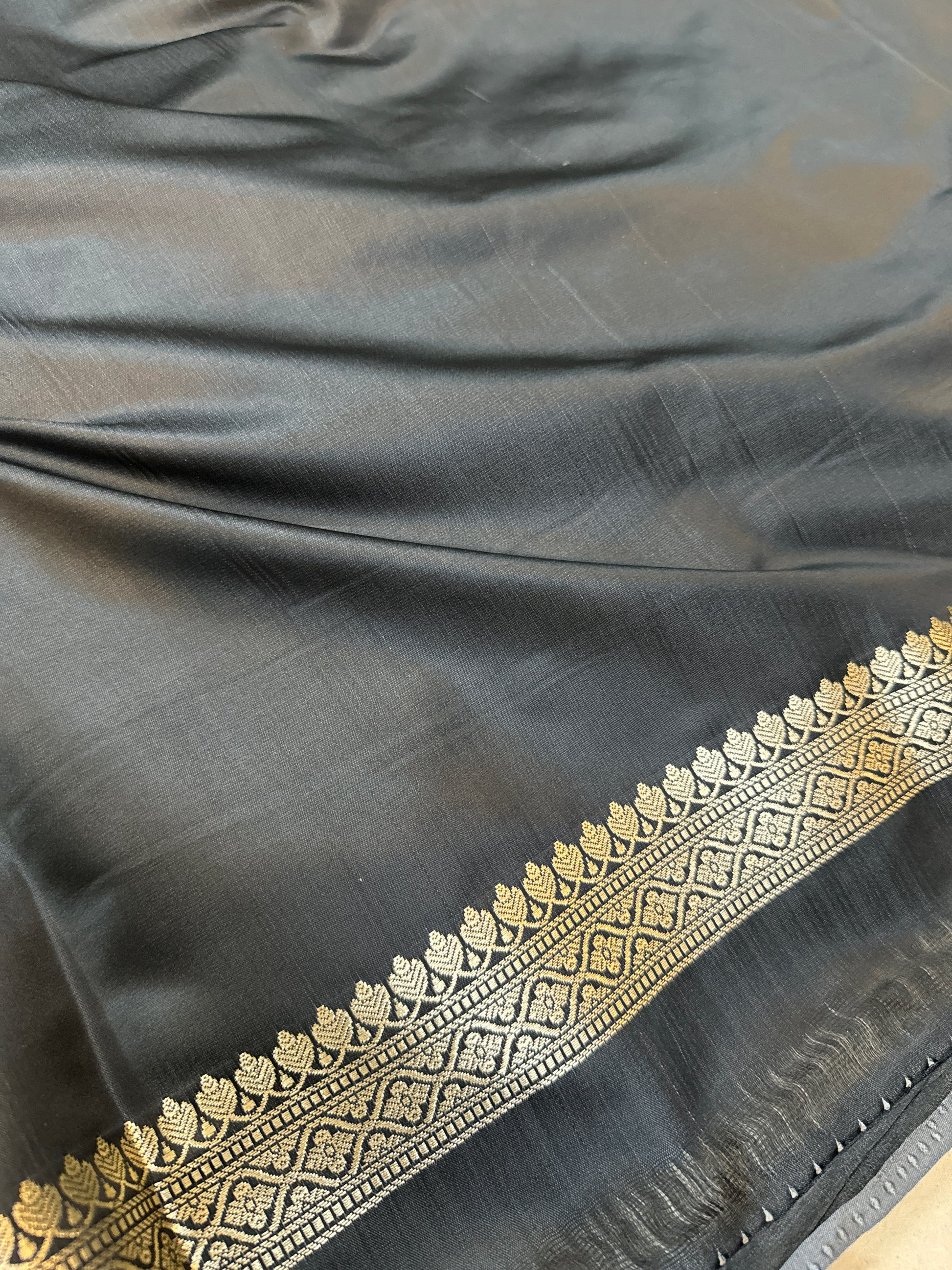 Exquisite Grey Pure Katan Silk Banarasi Saree by Shades Of Benares - banarasi - banarasi saree shop