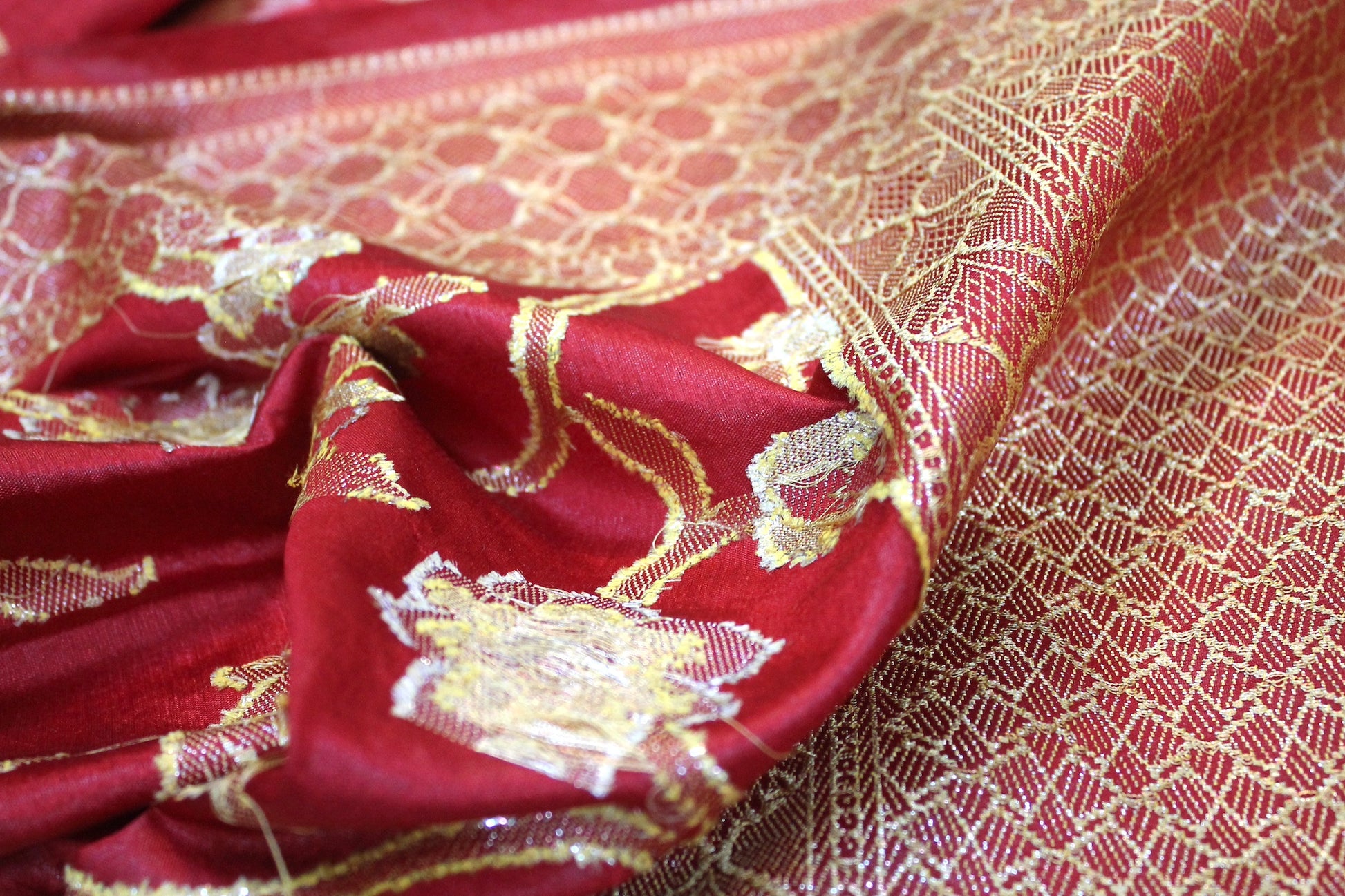 Red Sona Rupa Katan Soft Butter Silk Handloom Banarasi Saree by Shades Of Benares - banarasi - banarasi saree shop