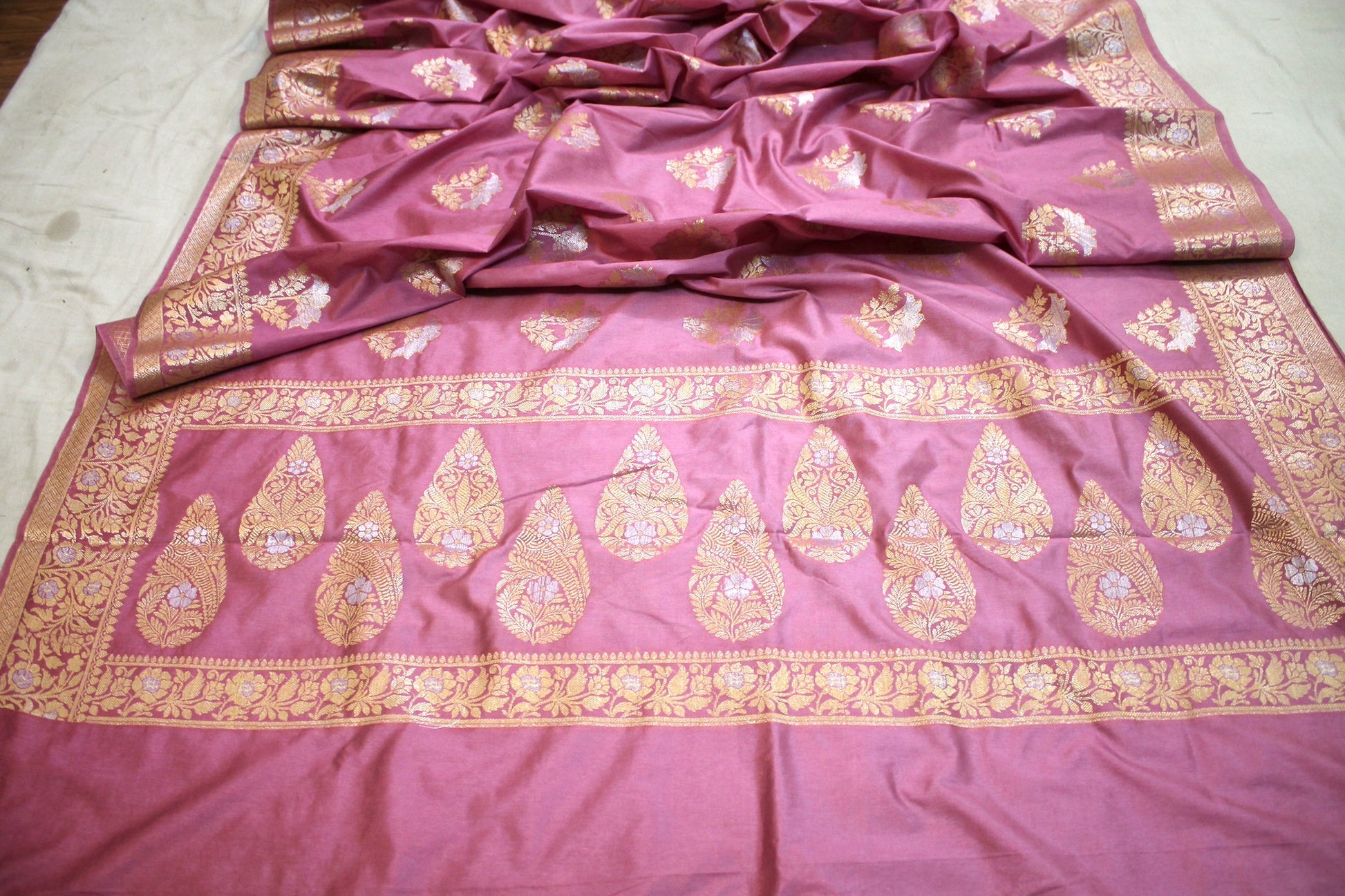 Pink Sona Rupa Buti Katan Soft Butter Silk Handloom Banarasi Saree by Shades Of Benares - banarasi - banarasi saree shop