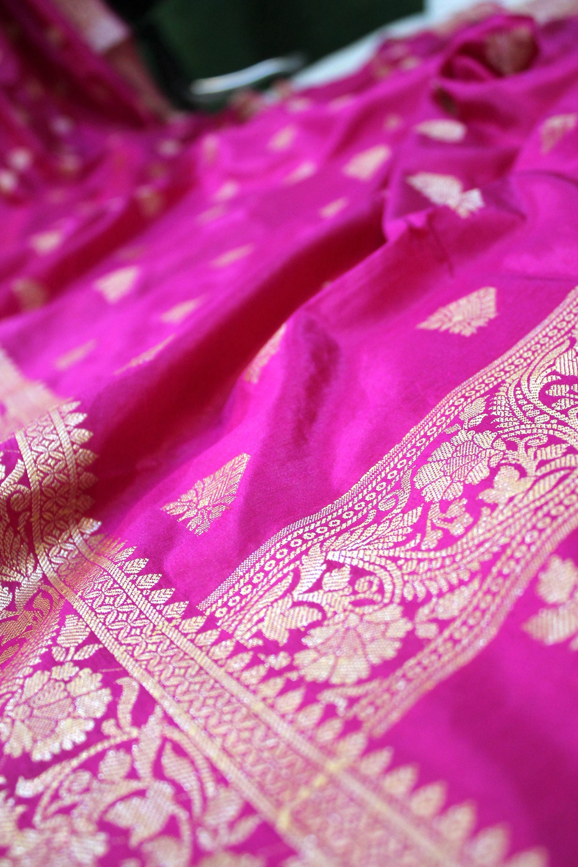 Rani Pink Buti Katan Soft Butter Silk Handloom Banarasi Saree by Shades Of Benares - banarasi - banarasi saree shop