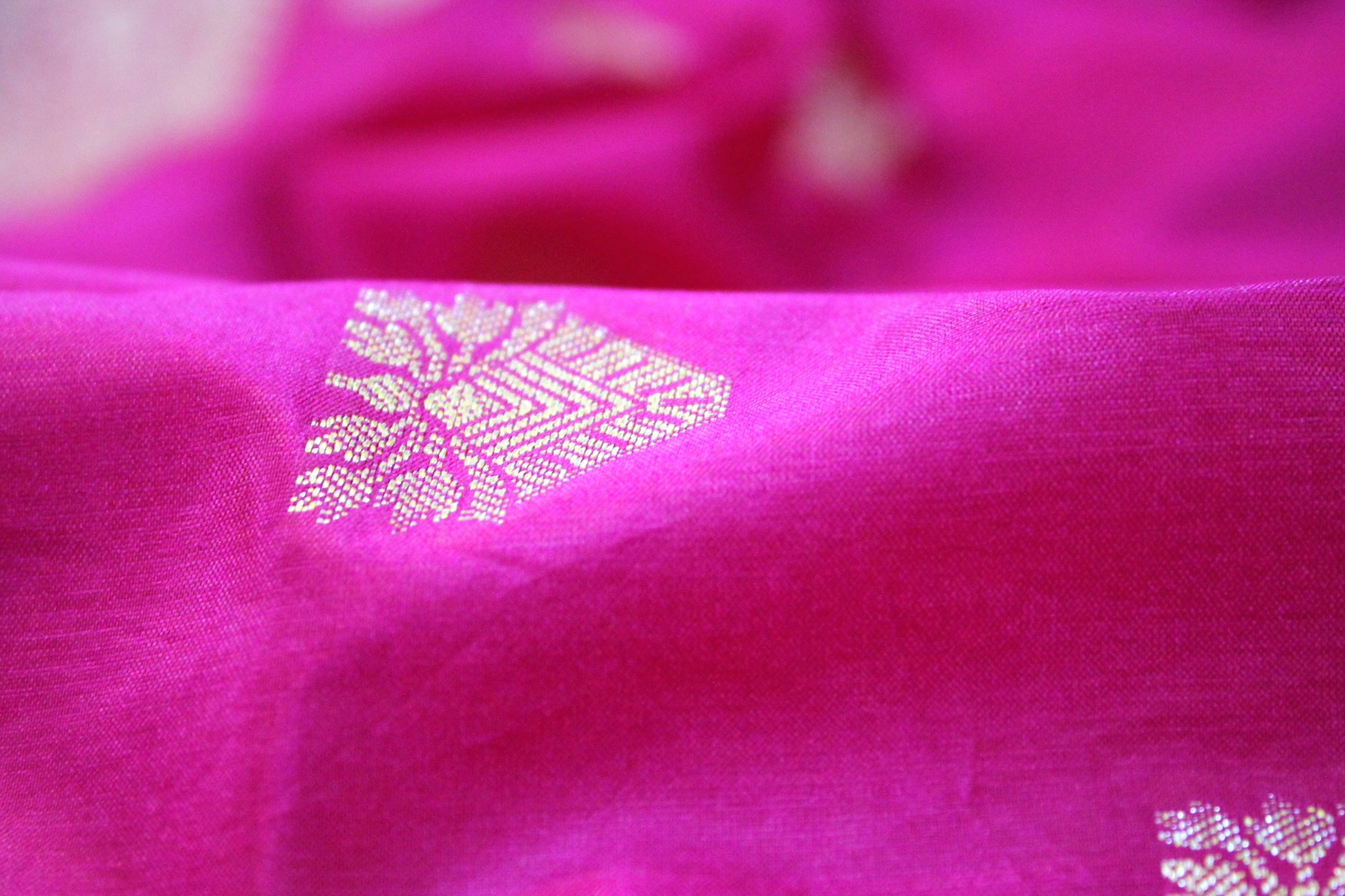 Rani Pink Buti Katan Soft Butter Silk Handloom Banarasi Saree by Shades Of Benares - banarasi - banarasi saree shop