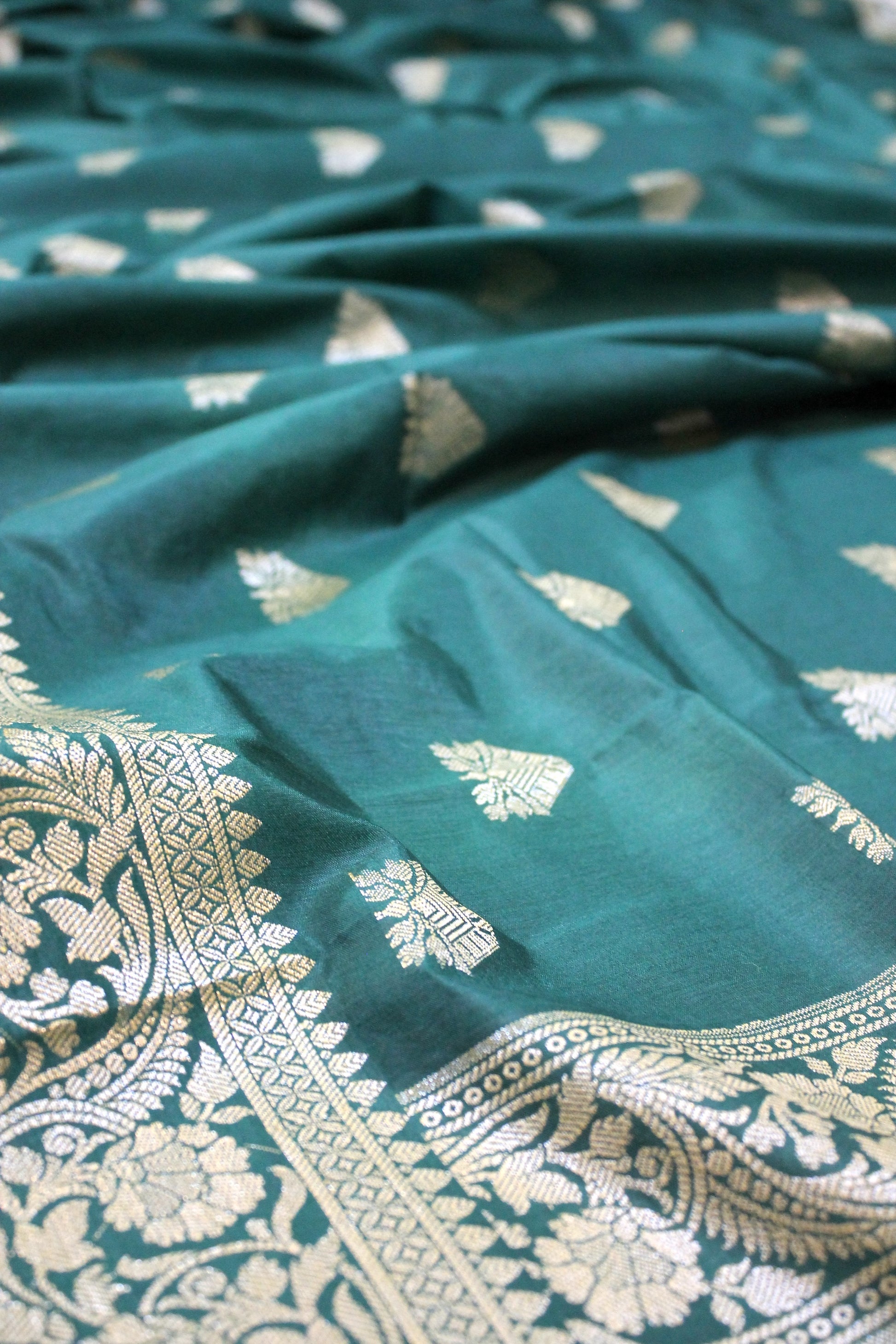 Bottle Green Buti Katan Soft Butter Silk Handloom Banarasi Saree by Shades Of Benares - banarasi - banarasi saree shop