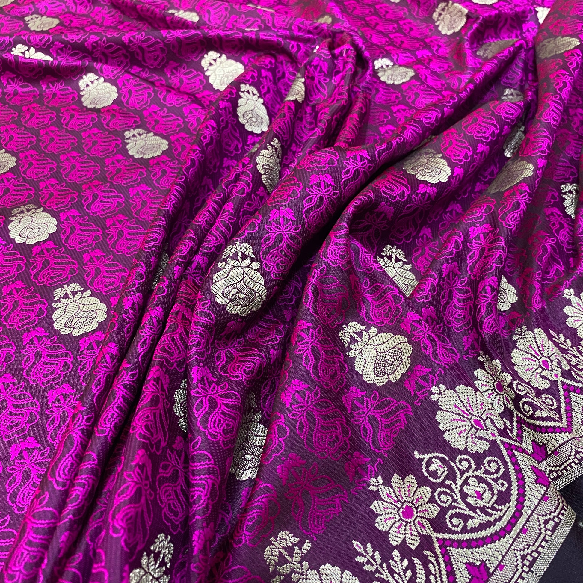 Royal Amethyst Luxe Couture Pure Silk Banarasi Saree by Shades Of Banaras - banarasi - banarasi saree shop - banarasi saree manufacturers - banarasi saree wholesale - banaraasi sarees - banarasi sari - banarasi saris