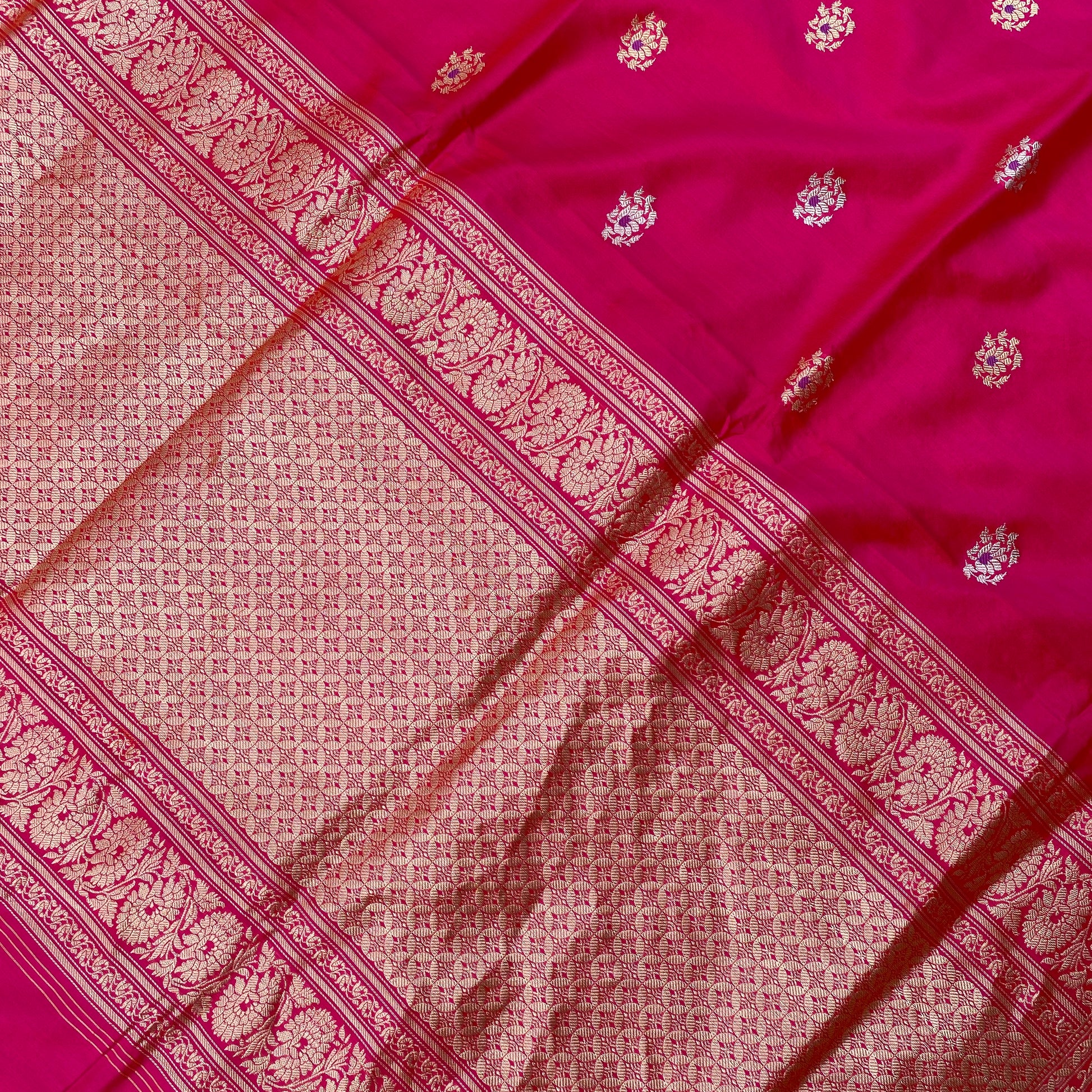 Rani Pink Luxe Kadhua Banarasi Saree by Shades Of Banaras - banarasi - banarasi saree shop - banarasi saree manufacturers - banarasi saree wholesale - banaraasi sarees - banarasi sari - banarasi saris