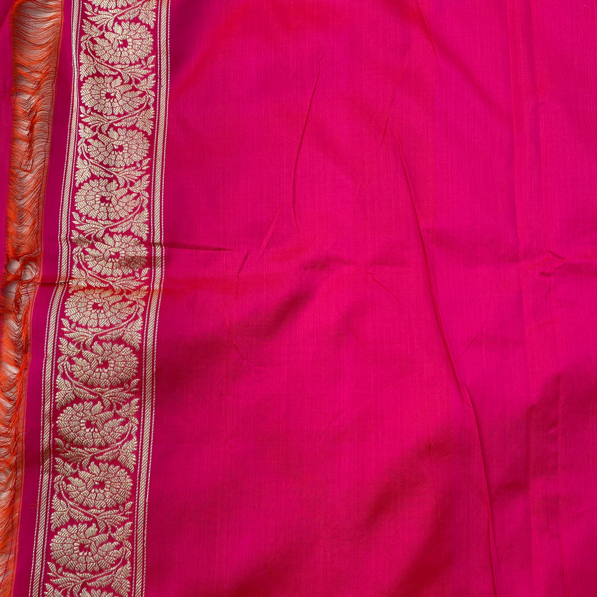 Rani Pink Luxe Kadhua Banarasi Saree by Shades Of Banaras - banarasi - banarasi saree shop - banarasi saree manufacturers - banarasi saree wholesale - banaraasi sarees - banarasi sari - banarasi saris