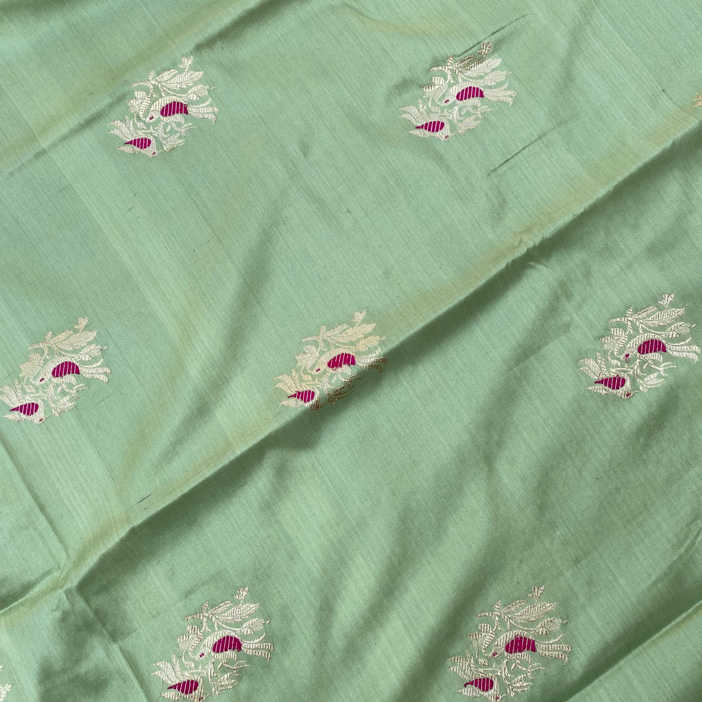 Luxe Pastel Green Pure Silk Kadhua Banarasi Saree by Shades Of Banaras - banarasi - banarasi saree shop - banarasi saree manufacturers - banarasi saree wholesale - banaraasi sarees - banarasi sari - banarasi saris