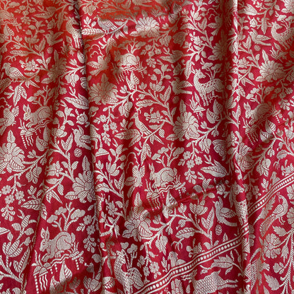 Luxe Heritage: The Crimson Shikaargaah Couture Pure Silk Banarasi Saree by Shades Of Banaras - banarasi - banarasi saree shop - banarasi saree manufacturers - banarasi saree wholesale - banaraasi sarees - banarasi sari - banarasi saris