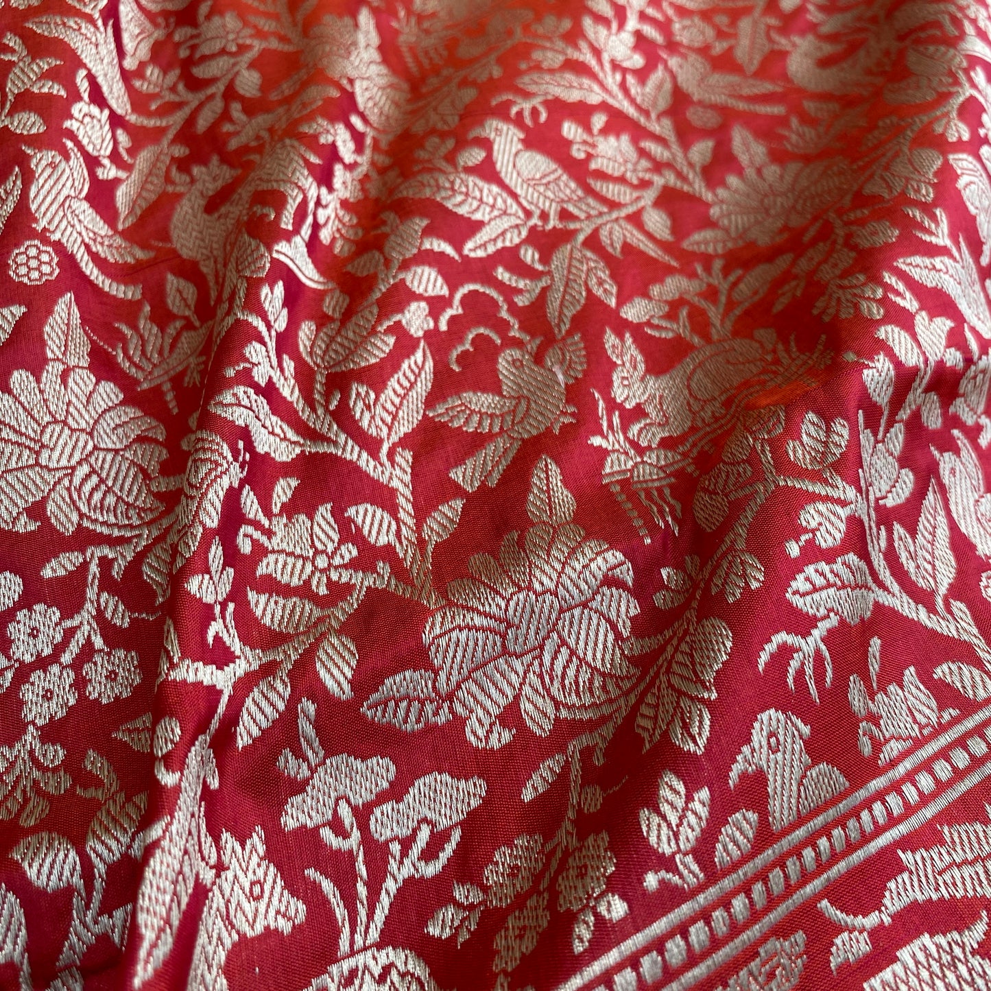 Luxe Heritage: The Crimson Shikaargaah Couture Pure Silk Banarasi Saree by Shades Of Banaras - banarasi - banarasi saree shop - banarasi saree manufacturers - banarasi saree wholesale - banaraasi sarees - banarasi sari - banarasi saris