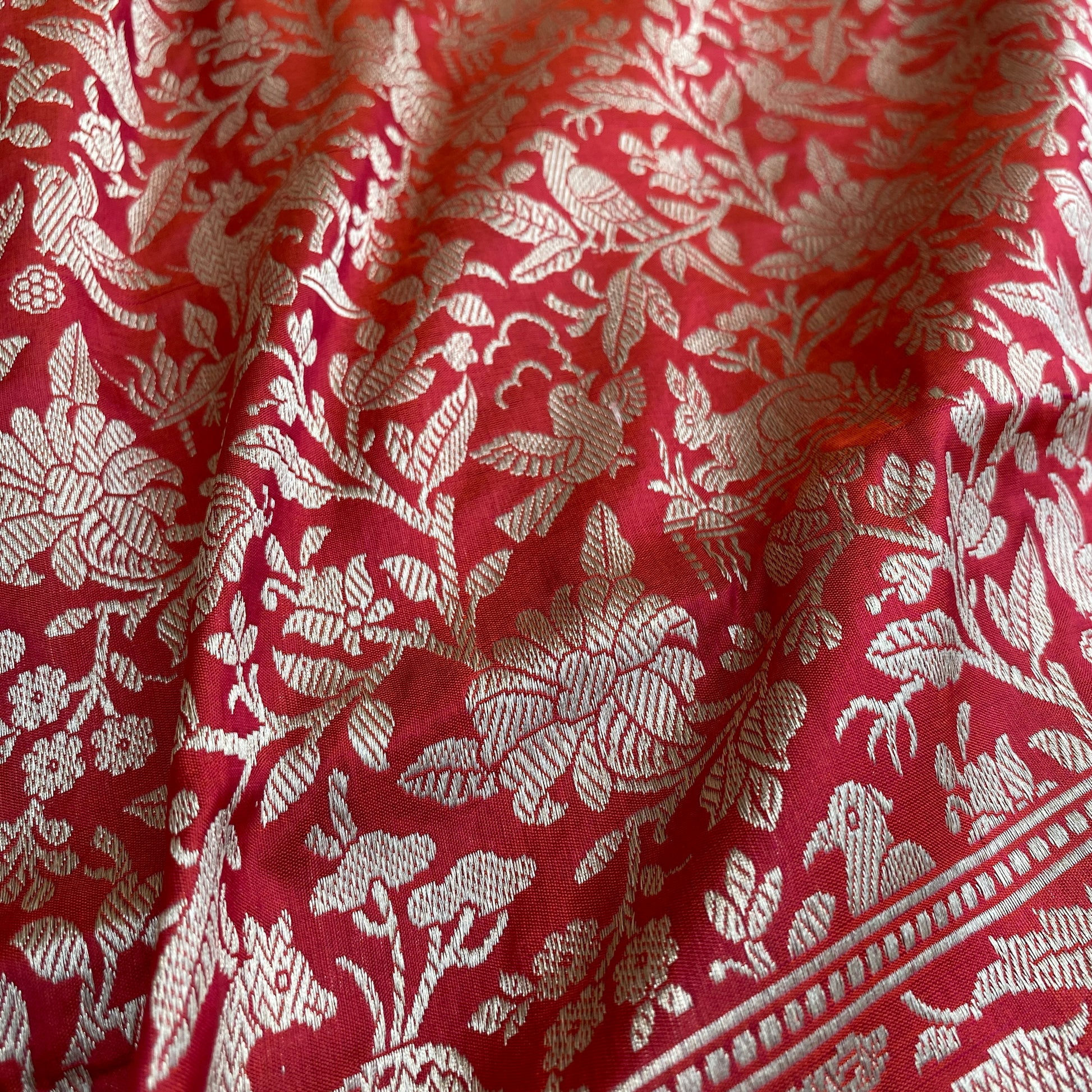 Luxe Heritage: The Crimson Shikaargaah Couture Pure Silk Banarasi Saree by Shades Of Banaras - banarasi - banarasi saree shop - banarasi saree manufacturers - banarasi saree wholesale - banaraasi sarees - banarasi sari - banarasi saris
