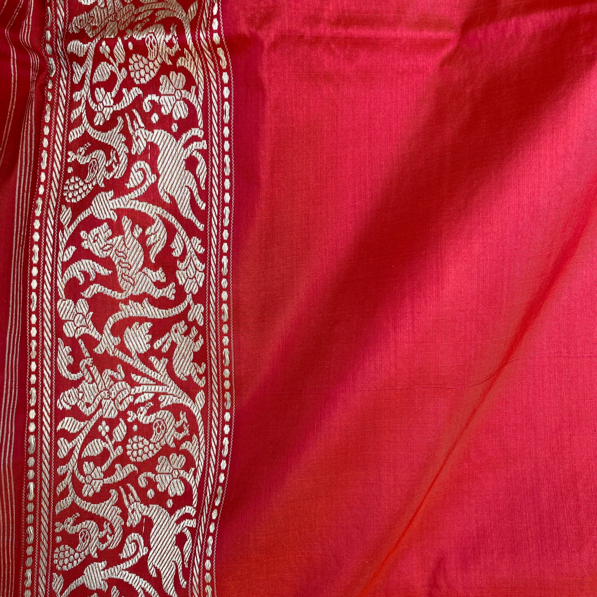 Luxe Heritage: The Crimson Shikaargaah Couture Pure Silk Banarasi Saree by Shades Of Banaras - banarasi - banarasi saree shop - banarasi saree manufacturers - banarasi saree wholesale - banaraasi sarees - banarasi sari - banarasi saris