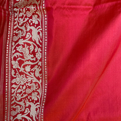 Luxe Heritage: The Crimson Shikaargaah Couture Pure Silk Banarasi Saree by Shades Of Banaras - banarasi - banarasi saree shop - banarasi saree manufacturers - banarasi saree wholesale - banaraasi sarees - banarasi sari - banarasi saris