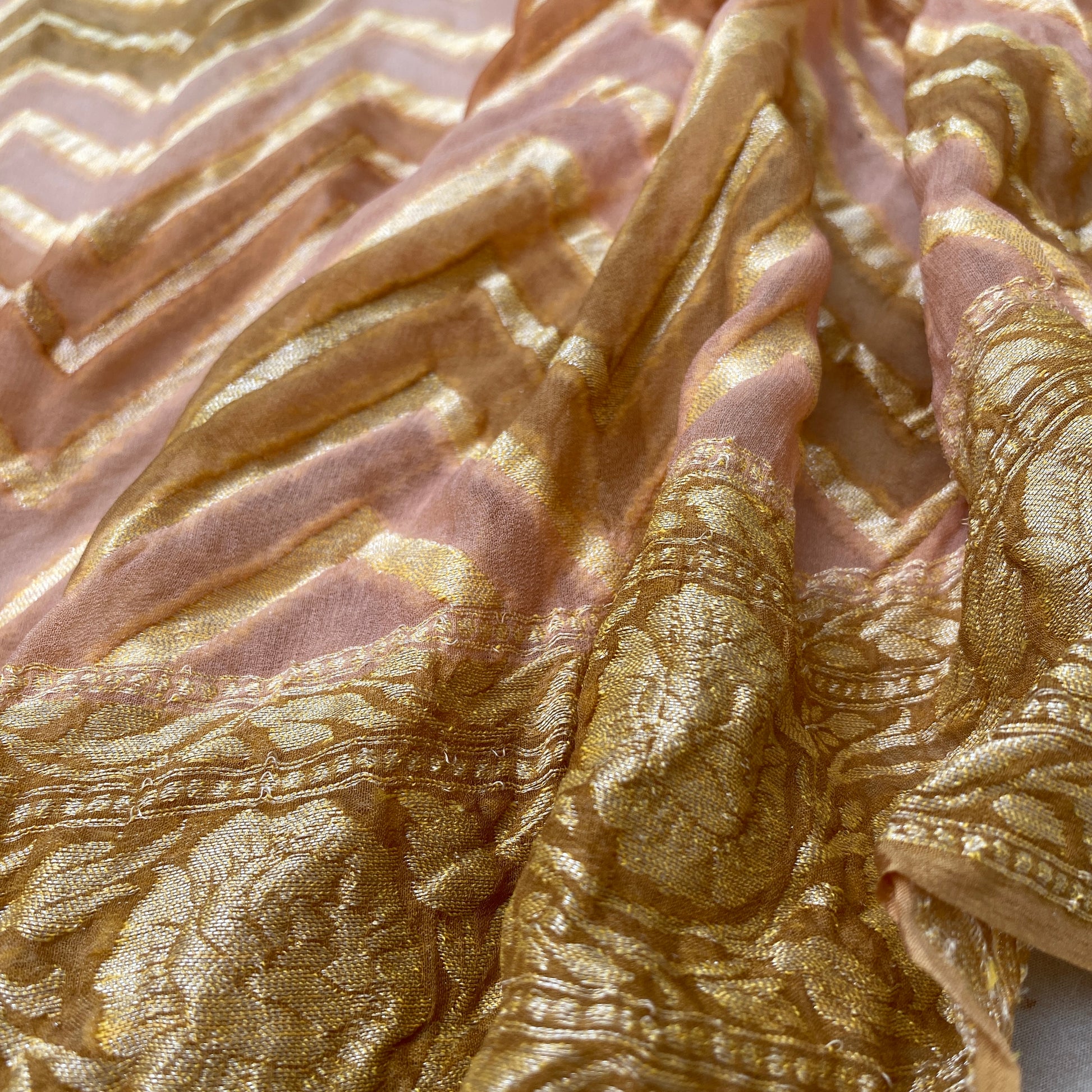 Peach & Brown Luxe Banarasi Saree in Pure Khaddi Georgette by Shades Of Banaras - banarasi - banarasi saree shop - banarasi saree manufacturers - banarasi saree wholesale - banaraasi sarees - banarasi sari - banarasi saris