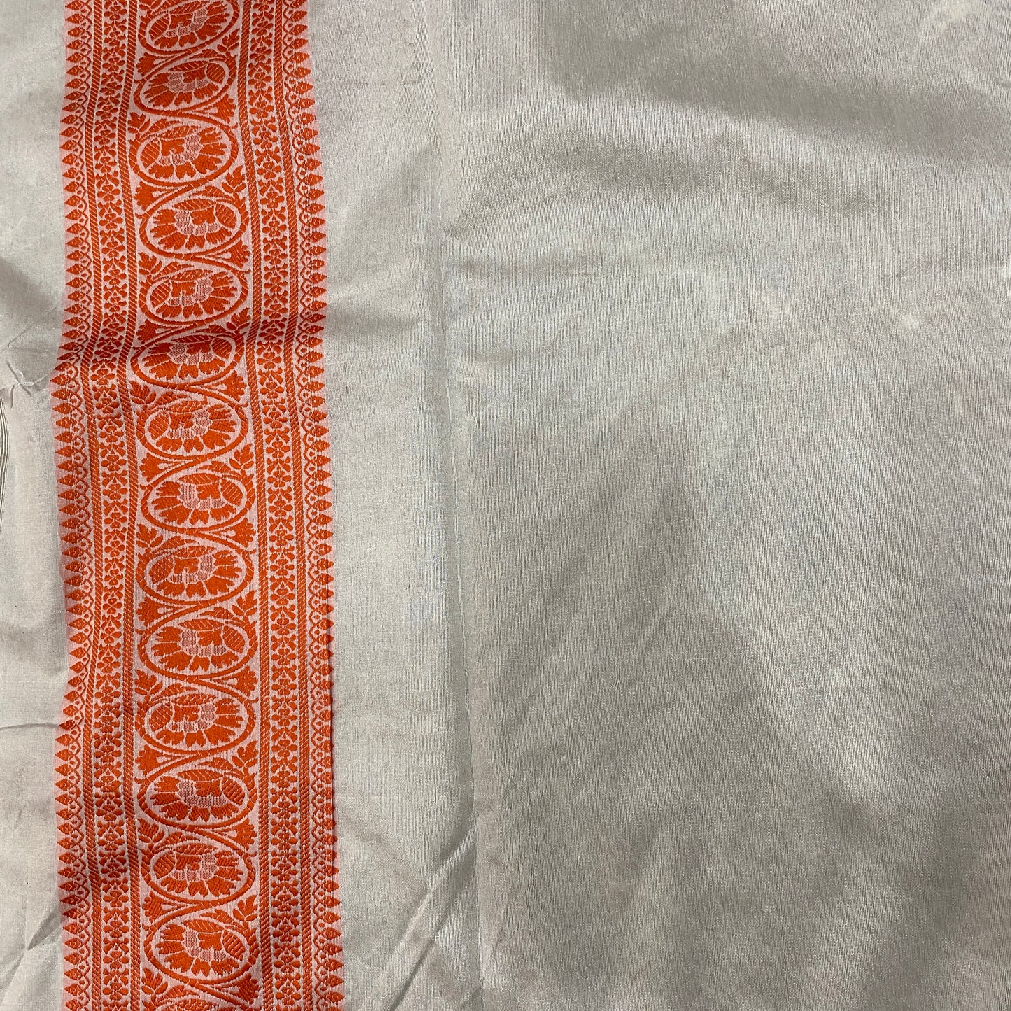 White & Peach-Orange Hand-Embroidered Cotton Banarasi Sari by Shades Of Banaras - banarasi - banarasi saree shop - banarasi saree manufacturers - banarasi saree wholesale - banaraasi sarees - banarasi sari - banarasi saris - silk saree - silk sari - wedding saree - wedding sari - designer sari - wedding collection - gifting