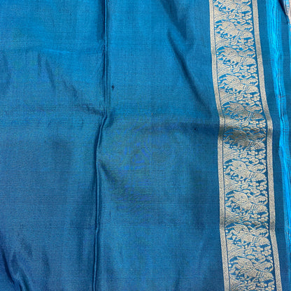 The Blue Royale: Pure Silk Kadwa Shikaargaah Banarasi Saree by Shades Of Banaras - banarasi - banarasi saree shop - banarasi saree manufacturers - banarasi saree wholesale - banaraasi sarees - banarasi sari - banarasi saris - silk saree - silk sari - wedding saree - wedding sari - designer sari - wedding collection - gifting