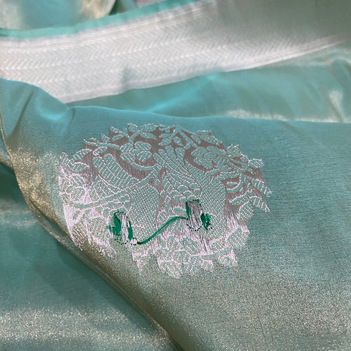 Luxe Seafoam Shikaargaah: Handwoven Pure Tissue Silk Banarasi Saree by Shades Of Banaras - banarasi - banarasi saree shop - banarasi saree manufacturers - banarasi saree wholesale - banaraasi sarees - banarasi sari - banarasi saris - silk saree - silk sari - wedding saree - wedding sari - designer sari - wedding collection - gifting