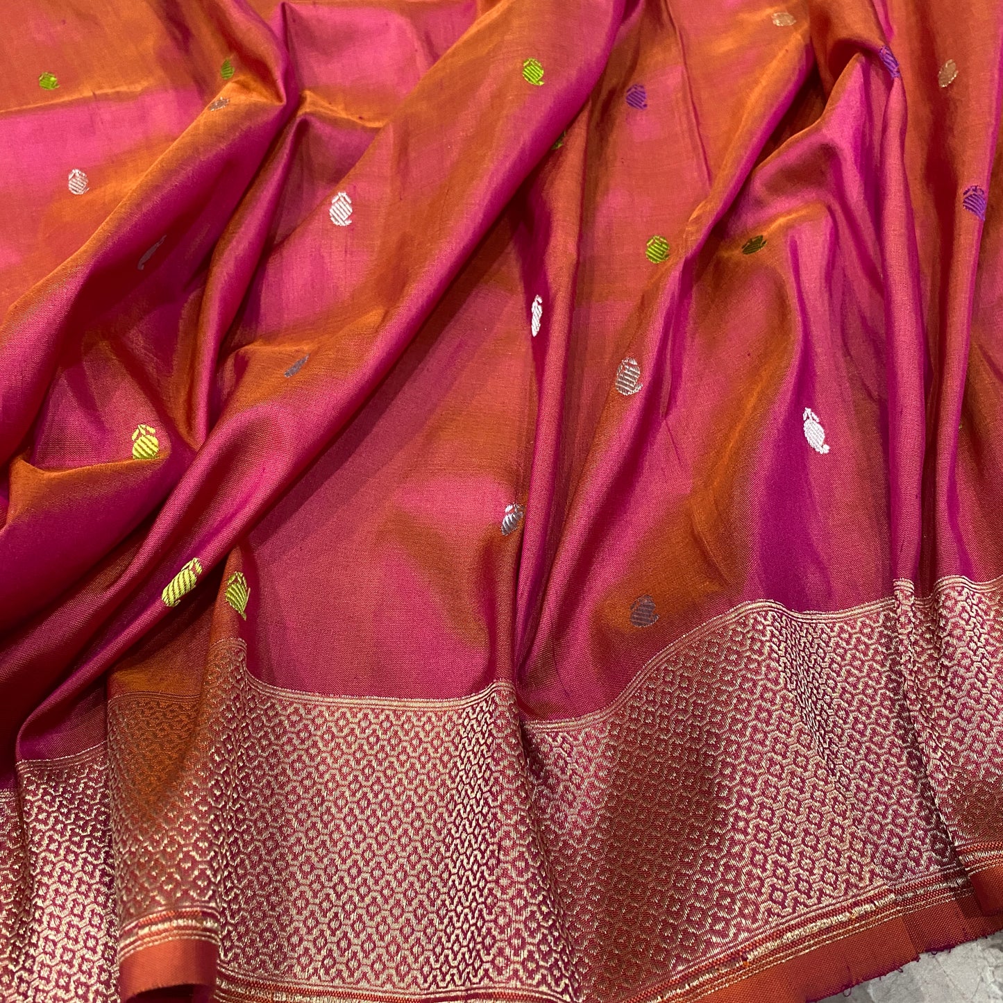 Luxe Rose-Gold Radiance: Handwoven Pure Silk Banarasi Saree by Shades Of Banaras - banarasi - banarasi saree shop - banarasi saree manufacturers - banarasi saree wholesale - banaraasi sarees - banarasi sari - banarasi saris - silk saree - silk sari - wedding saree - wedding sari - designer sari - wedding collection - gifting