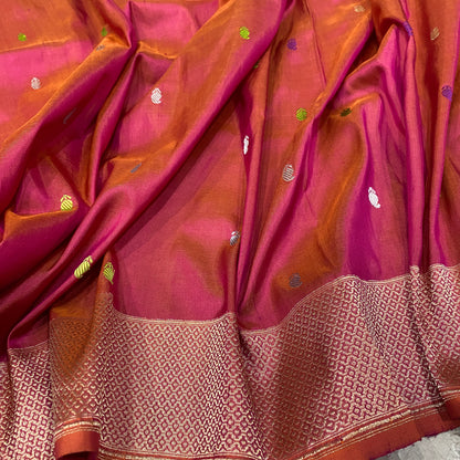 Luxe Rose-Gold Radiance: Handwoven Pure Silk Banarasi Saree by Shades Of Banaras - banarasi - banarasi saree shop - banarasi saree manufacturers - banarasi saree wholesale - banaraasi sarees - banarasi sari - banarasi saris - silk saree - silk sari - wedding saree - wedding sari - designer sari - wedding collection - gifting