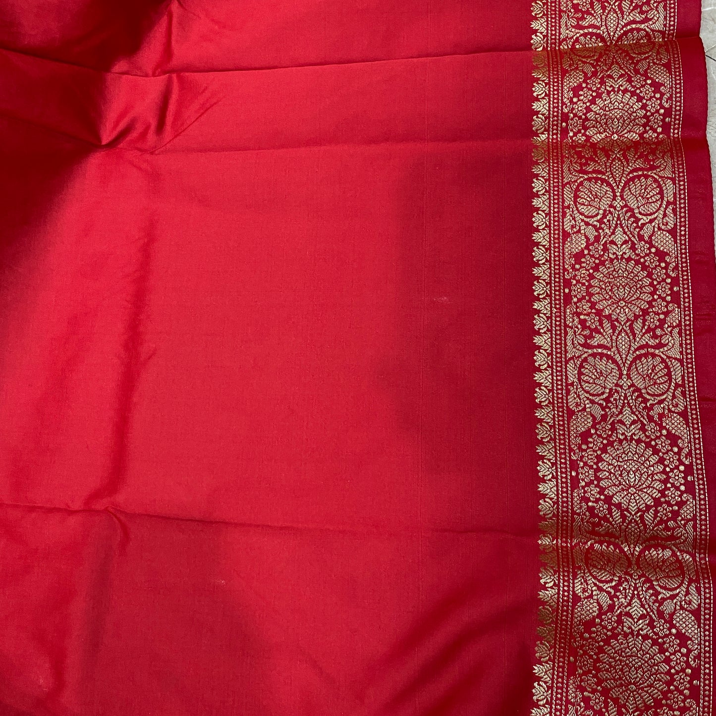 Golden Amber & Crimson Luxe: Handwoven Silk Banarasi Saree