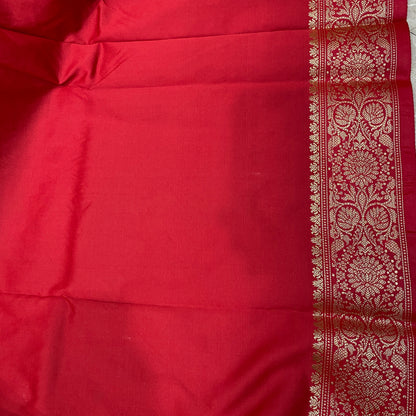 Golden Amber & Crimson Luxe: Handwoven Silk Banarasi Saree