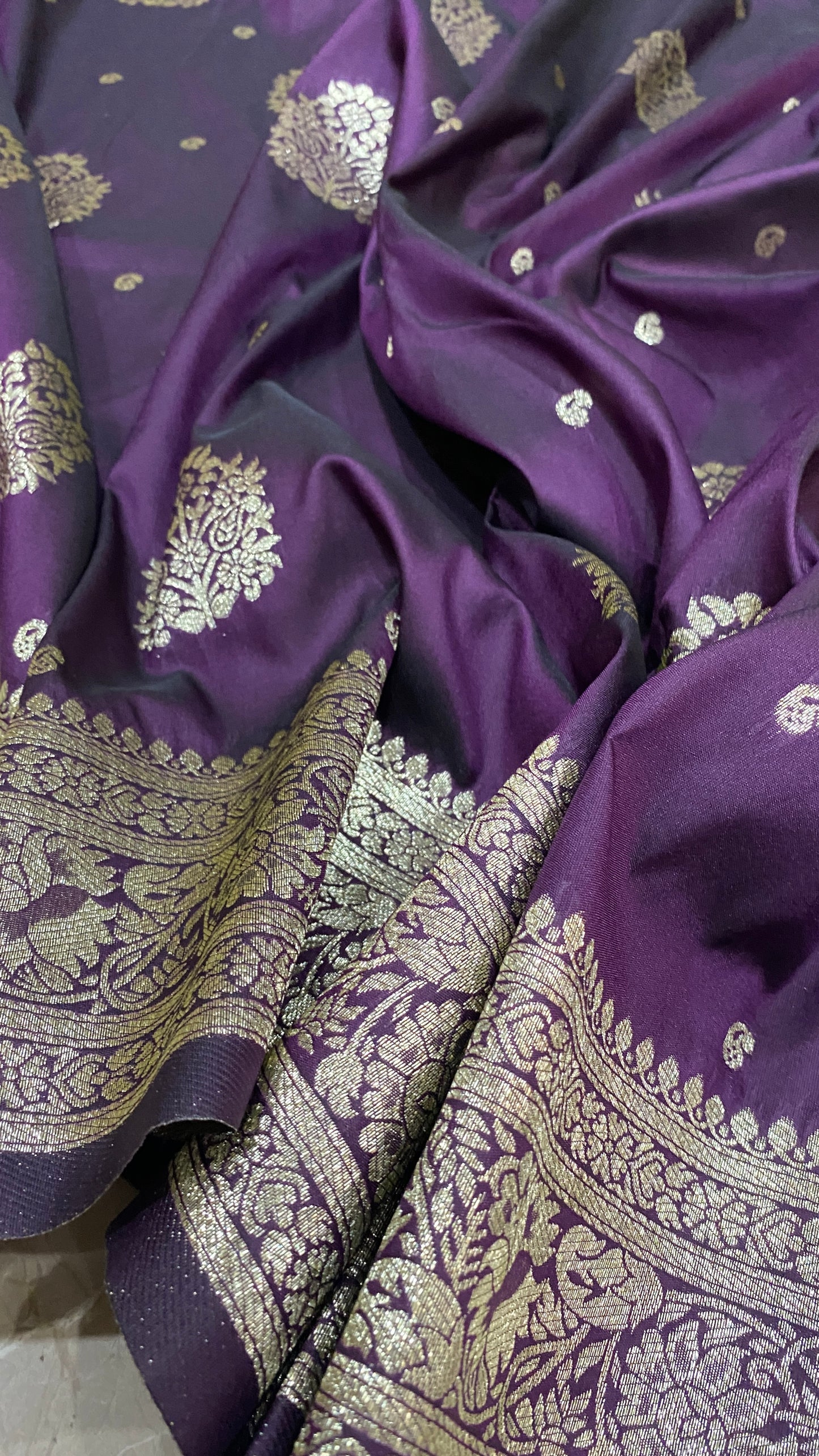 Purple Royale Luxe Banarasi Silk Saree | Matte Gold Zari Buti Handloom Drape