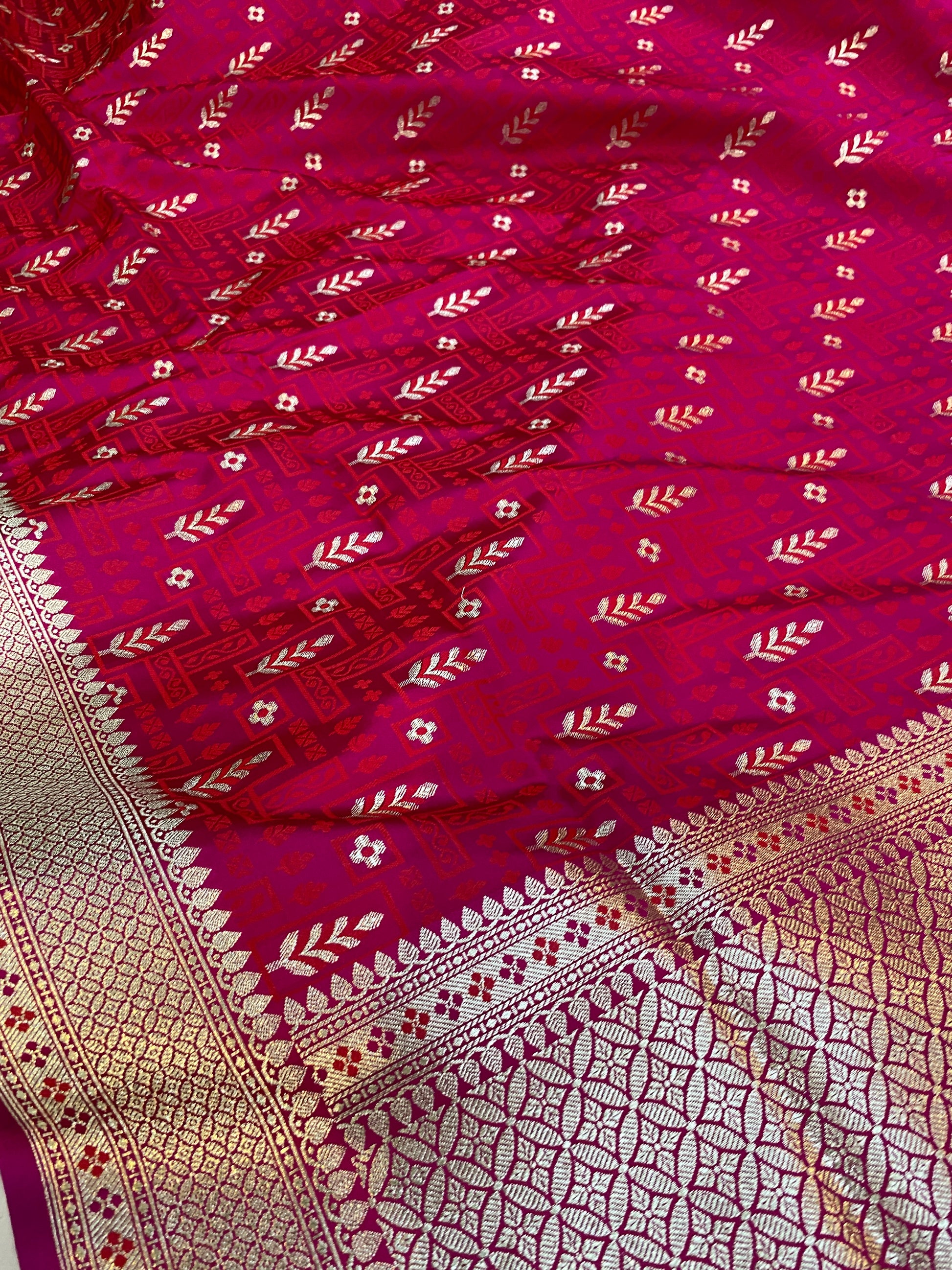 Exquisite Rani Pink Banarasi Silk Saree by Shades Of Benares - banarasi - banarasi saree shop