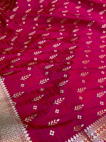 Exquisite Rani Pink Banarasi Silk Saree by Shades Of Benares - banarasi - banarasi saree shop