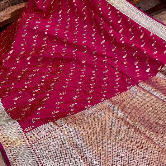 Exquisite Rani Pink Banarasi Silk Saree by Shades Of Benares - banarasi - banarasi saree shop