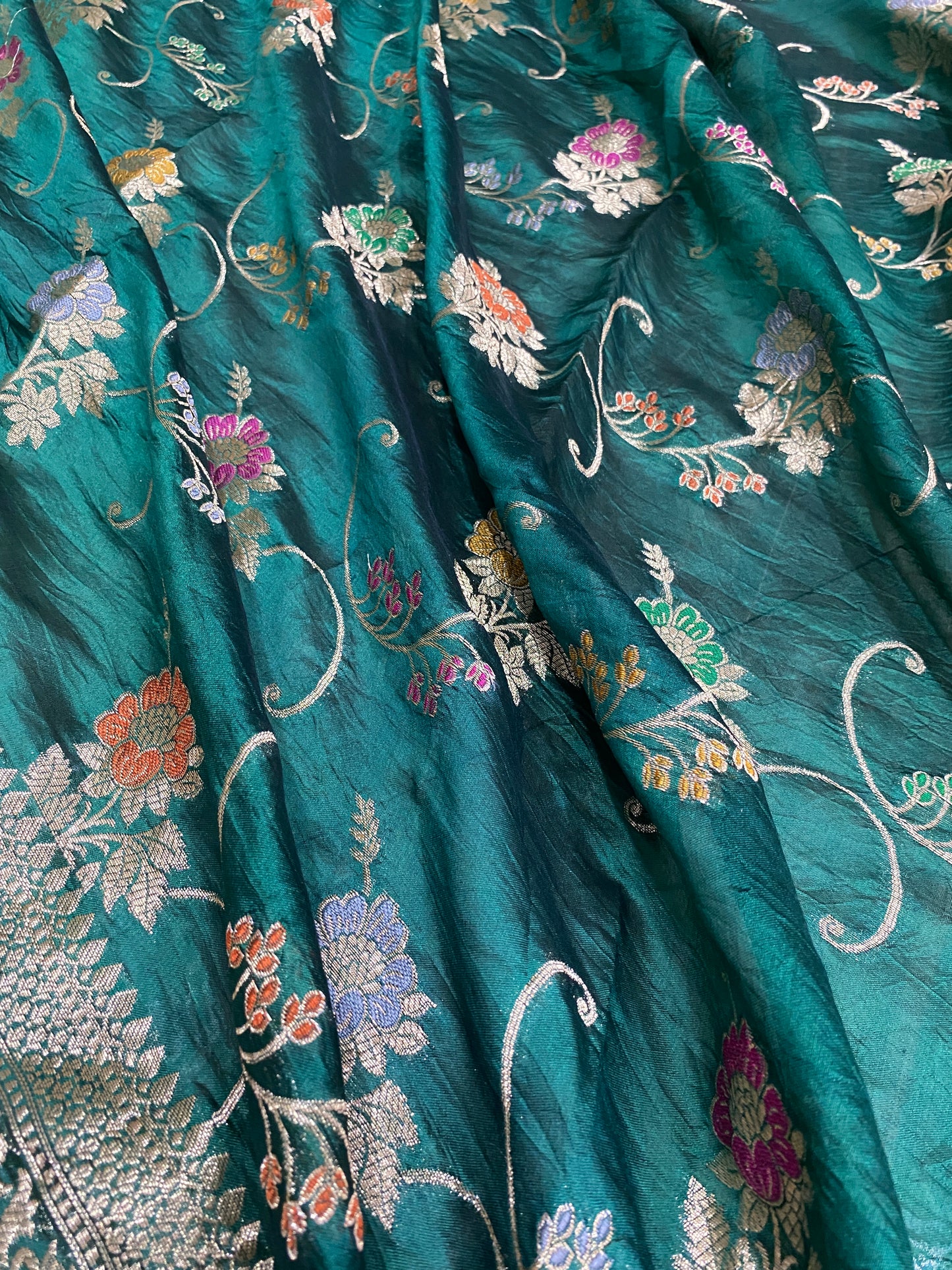 Verde Mare Luxe Pure Katan Silk Banarasi Saree In Minakari Jaal
