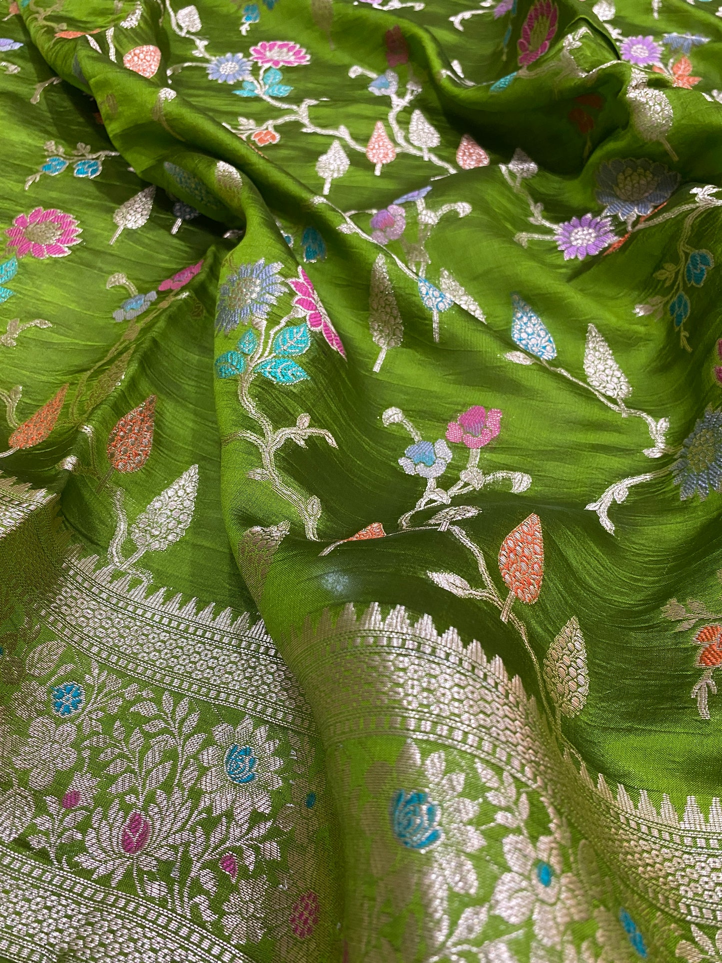 Verde Splendida Luxe Pure Katan Silk Banarasi Saree In Minakari Jaal