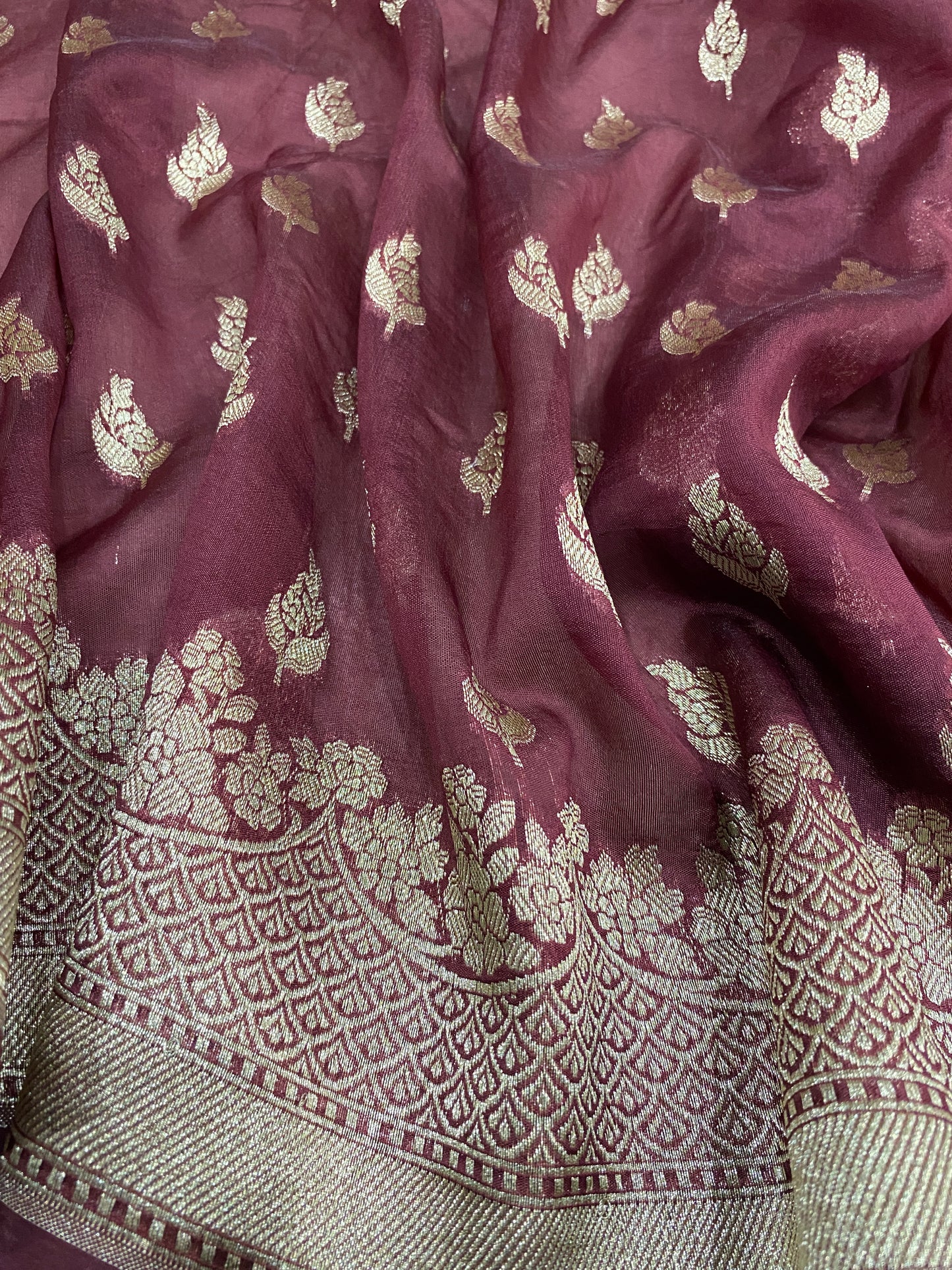 Bordò Imperiale Cutwork Butis Couture Pure Mango Silk Banarasi Saree