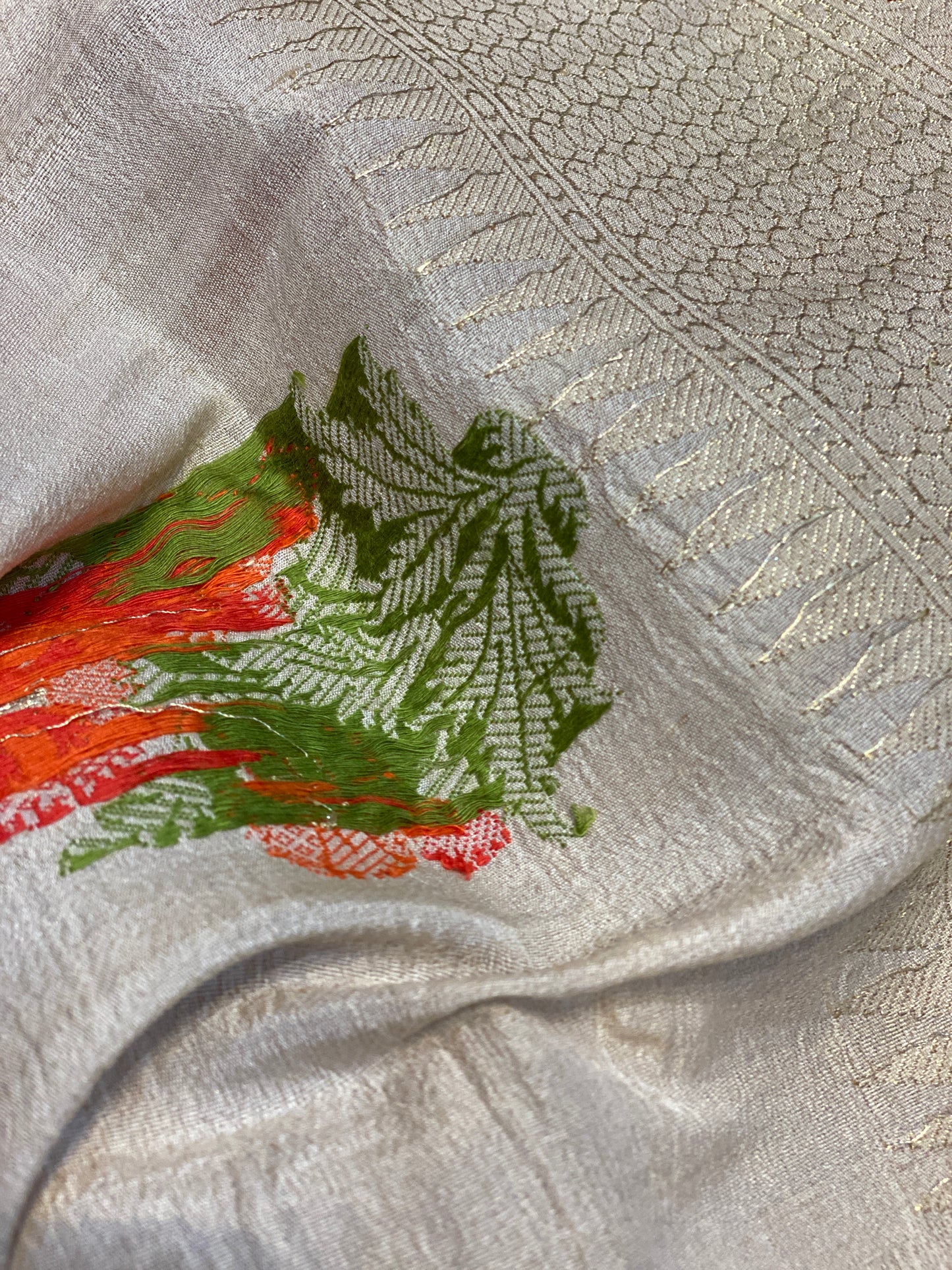 Pure Khaddi Tussar Silk Kadhwa Banarasi Saree with Minakari Motifs