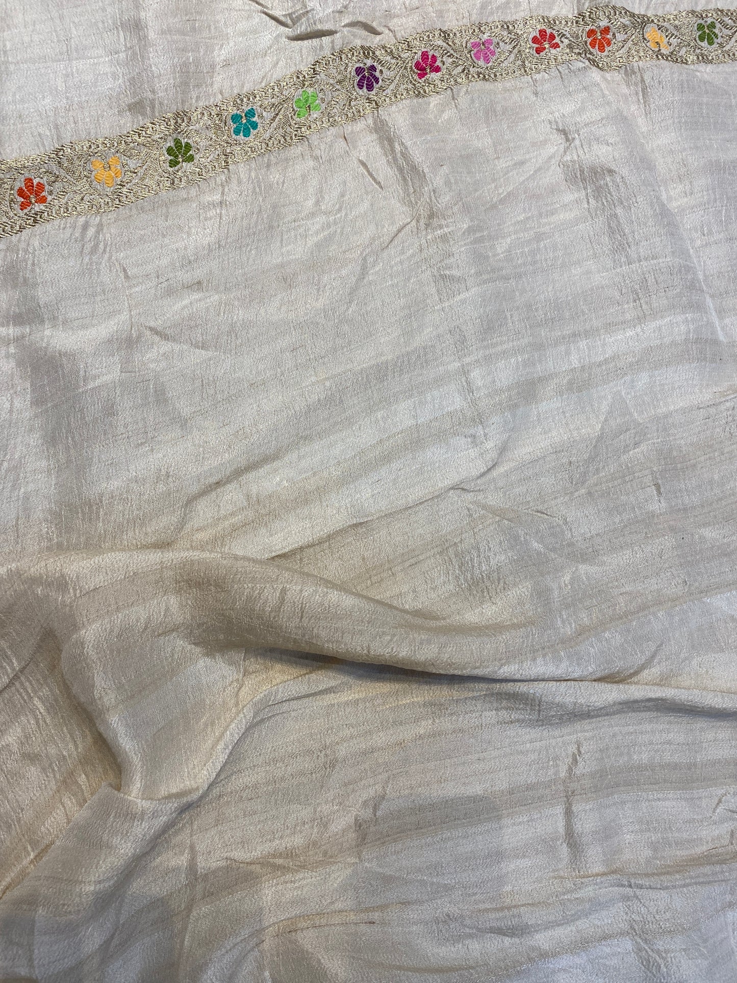 Pure Khaddi Tussar Silk Kadhwa Banarasi Saree with Tilfi Floral Motifs