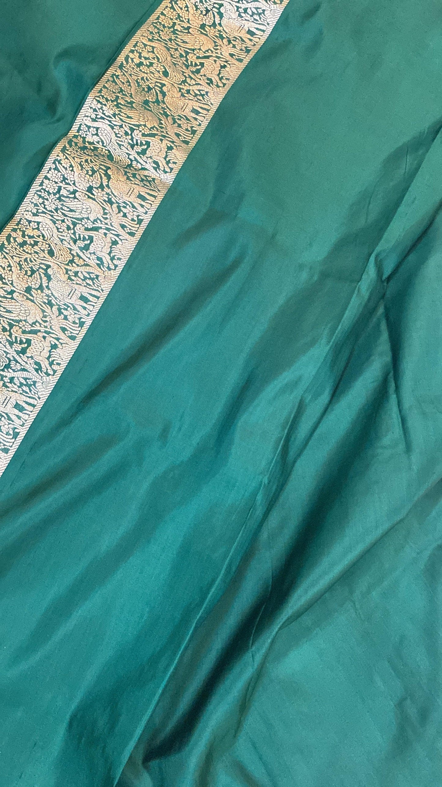 Kadhwa Green Pure Banarasi Silk Sari by Shades Of Benares - banarasi - banarasi saree shop