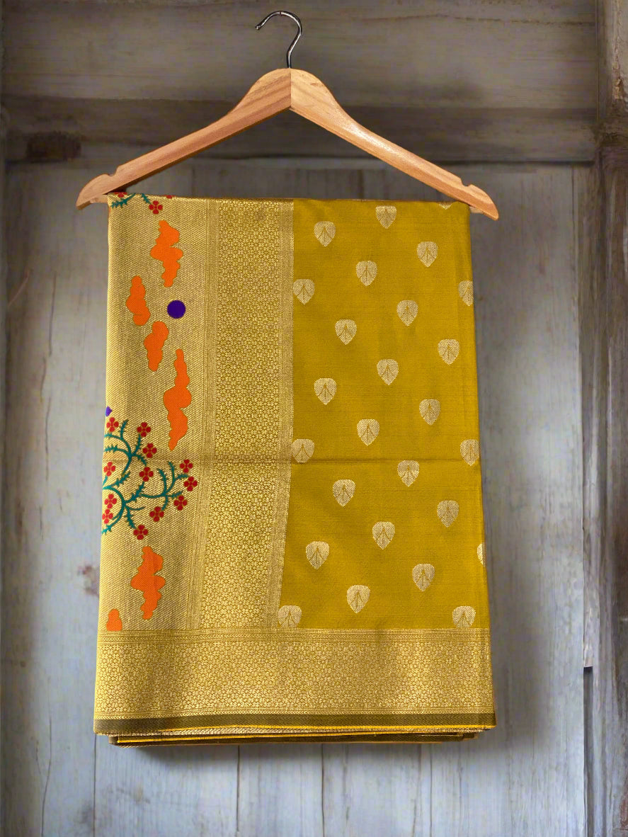 Mehendi Green Handloom Banarasi Silk Saree with Paithani Pallu by Shades Of Benares - banarasi - banarasi saree shop - banarasi saree manufacturers - banarasi saree wholesale - banaraasi sarees