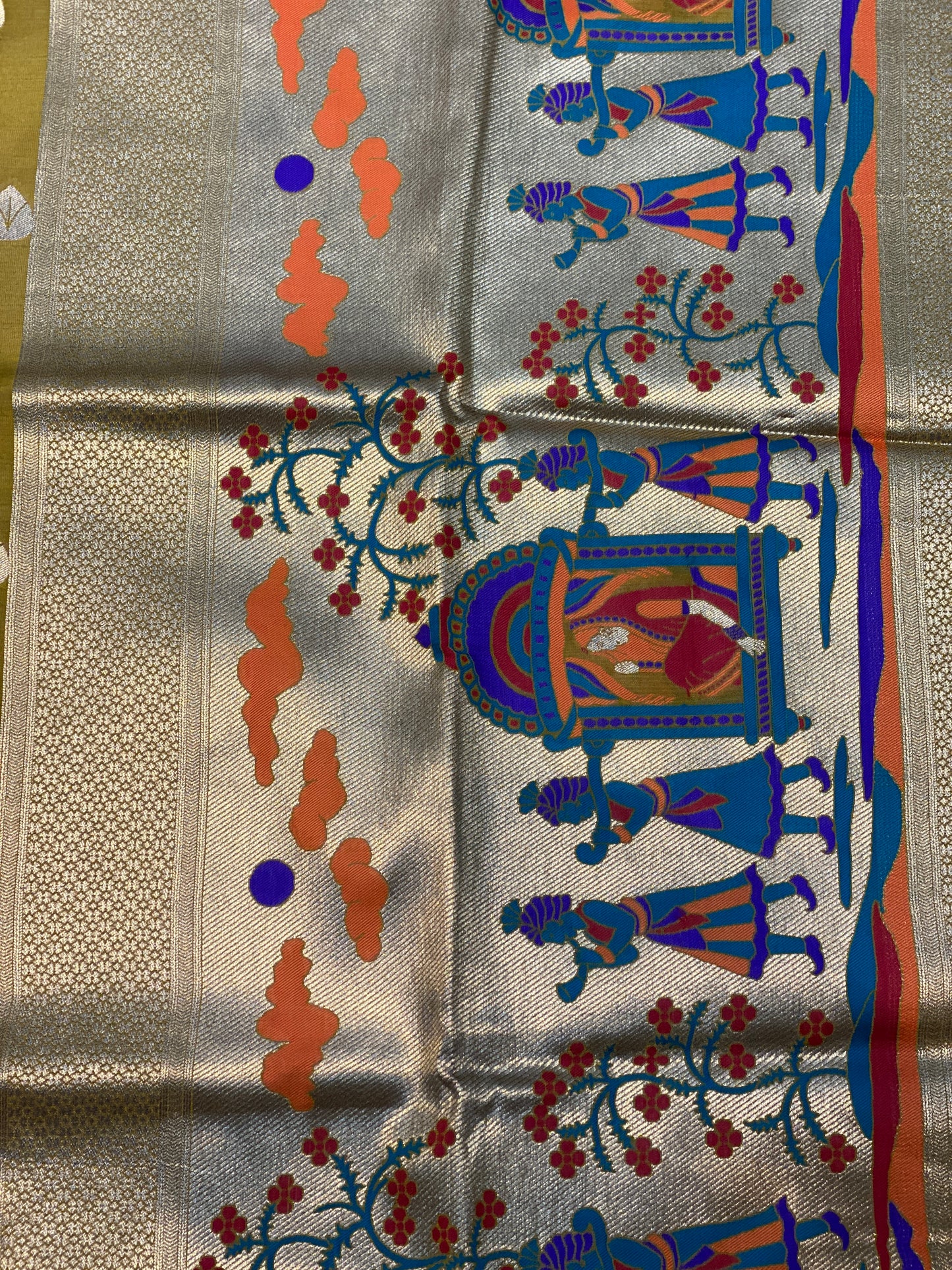 Mehendi Green Handloom Banarasi Silk Saree with Paithani Pallu by Shades Of Benares - banarasi - banarasi saree shop - banarasi saree manufacturers - banarasi saree wholesale - banaraasi sarees