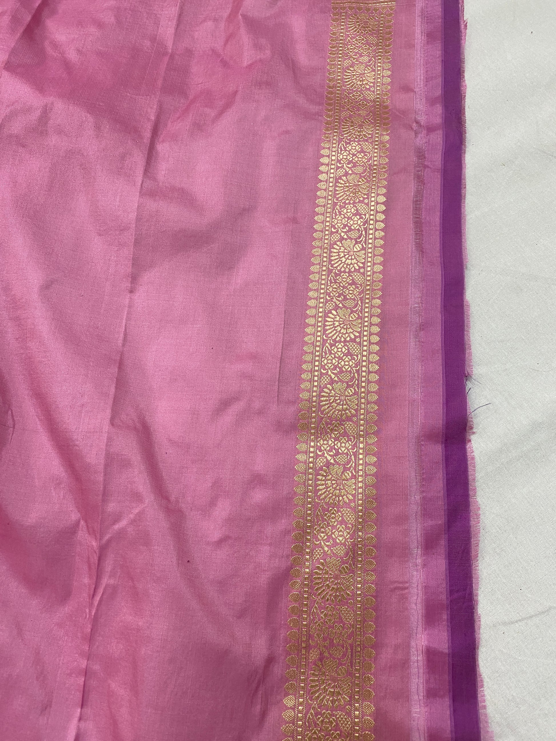Pink Pure Silk Banarasi Saree with Floral Jaal by Shades Of Benares - banarasi - banarasi saree shop - banarasi saree manufacturers - banarasi saree wholesale - banaraasi sarees