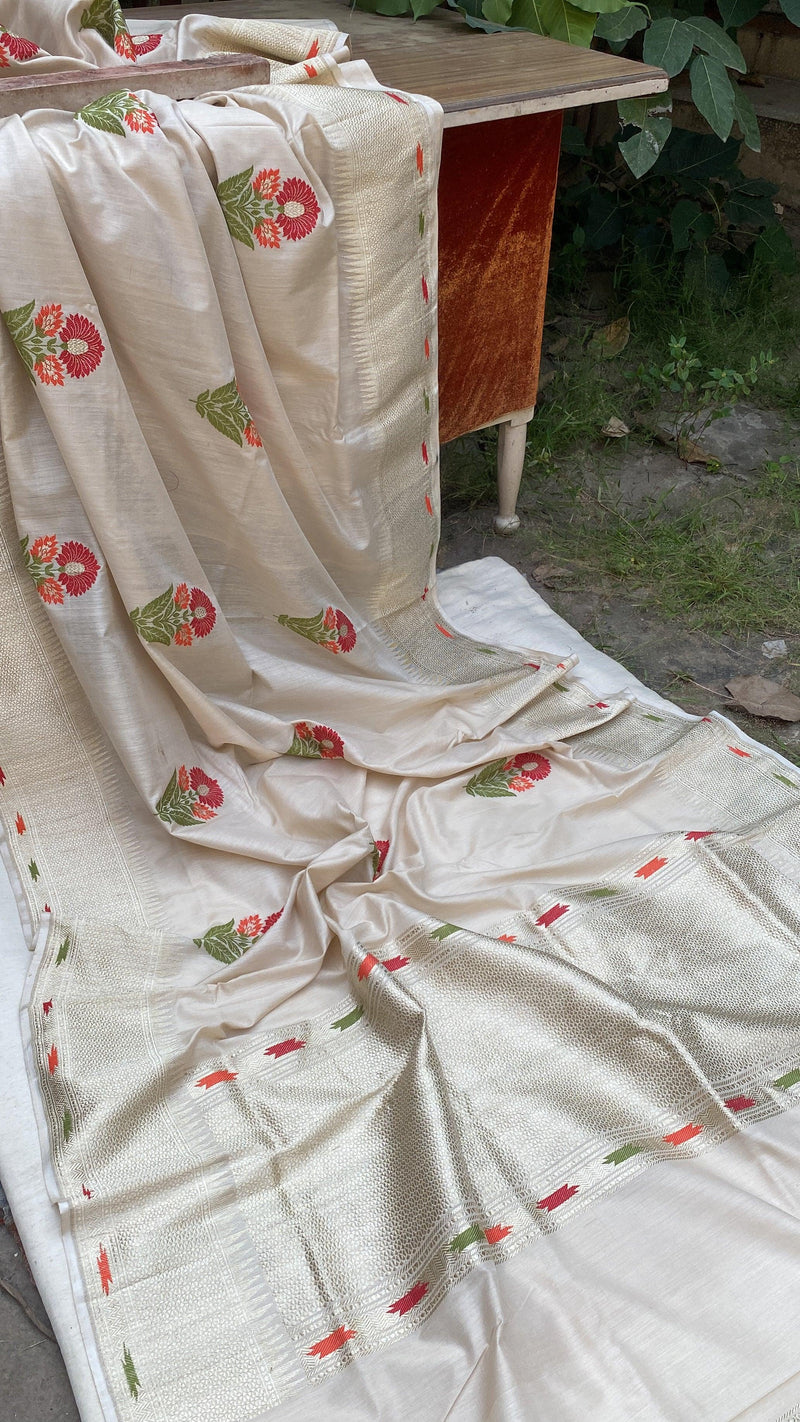Kadhwa Minaakari Off White Pure Banarasi Silk Sari - Shades Of Benares