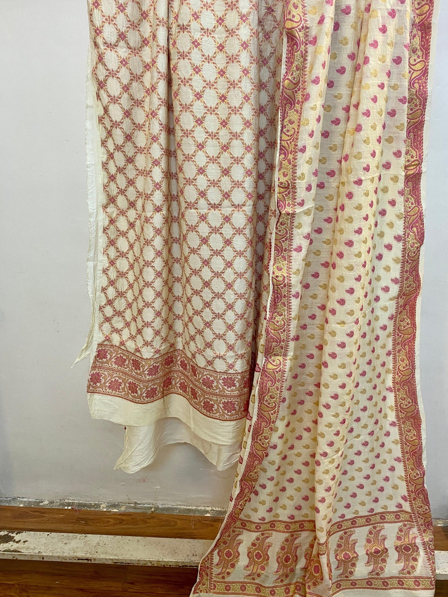 Off White Banarasi cotton silk handloom 3 pcs suit set by Shades Of Benares - banarasi - banarasi saree shop