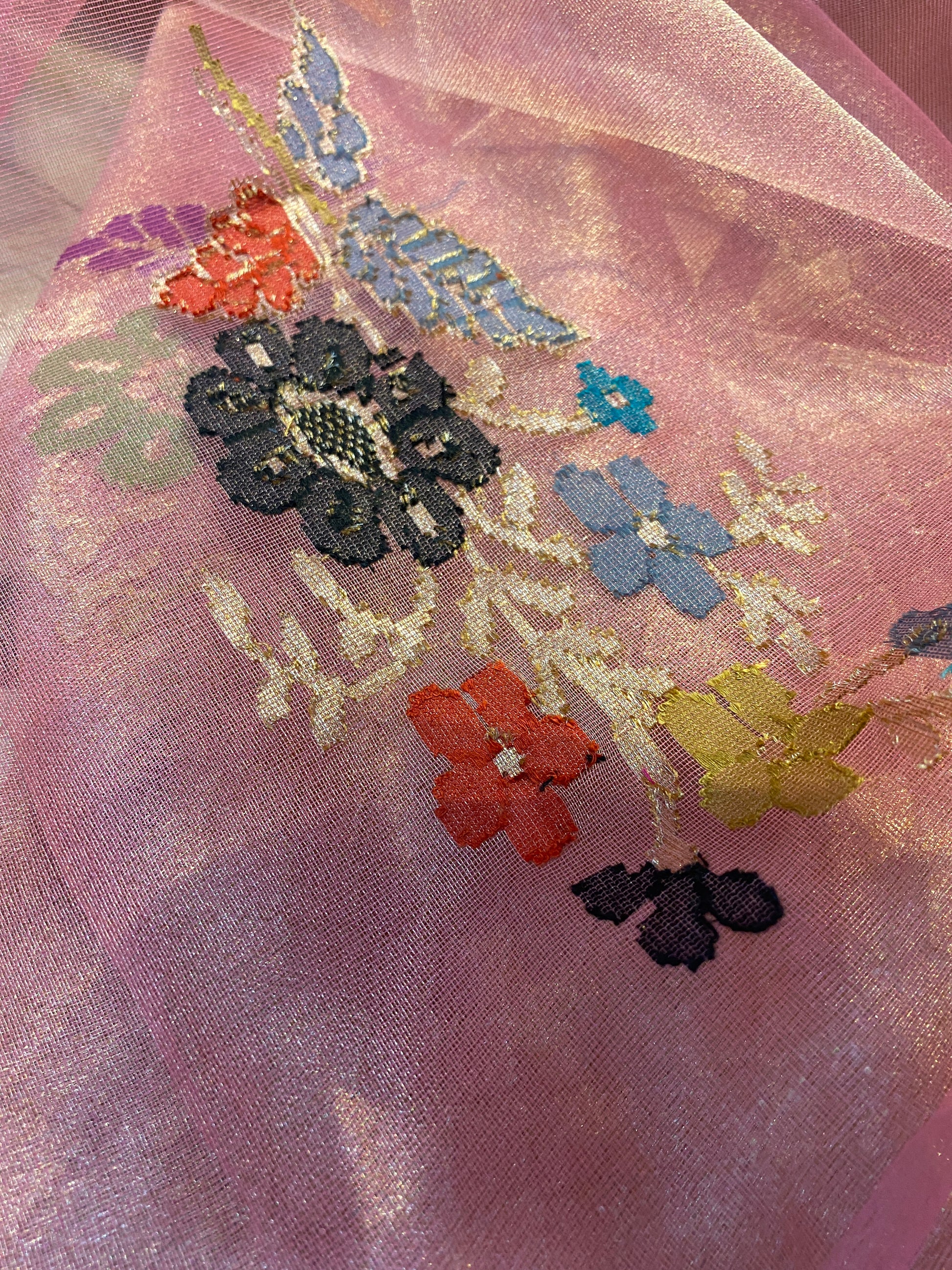 Peach Delight Tissue Silk Banarasi Saree with Minakari Weave by Shades Of Benares - banarasi - banarasi saree shop - banarasi saree manufacturers - banarasi saree wholesale - banaraasi sarees