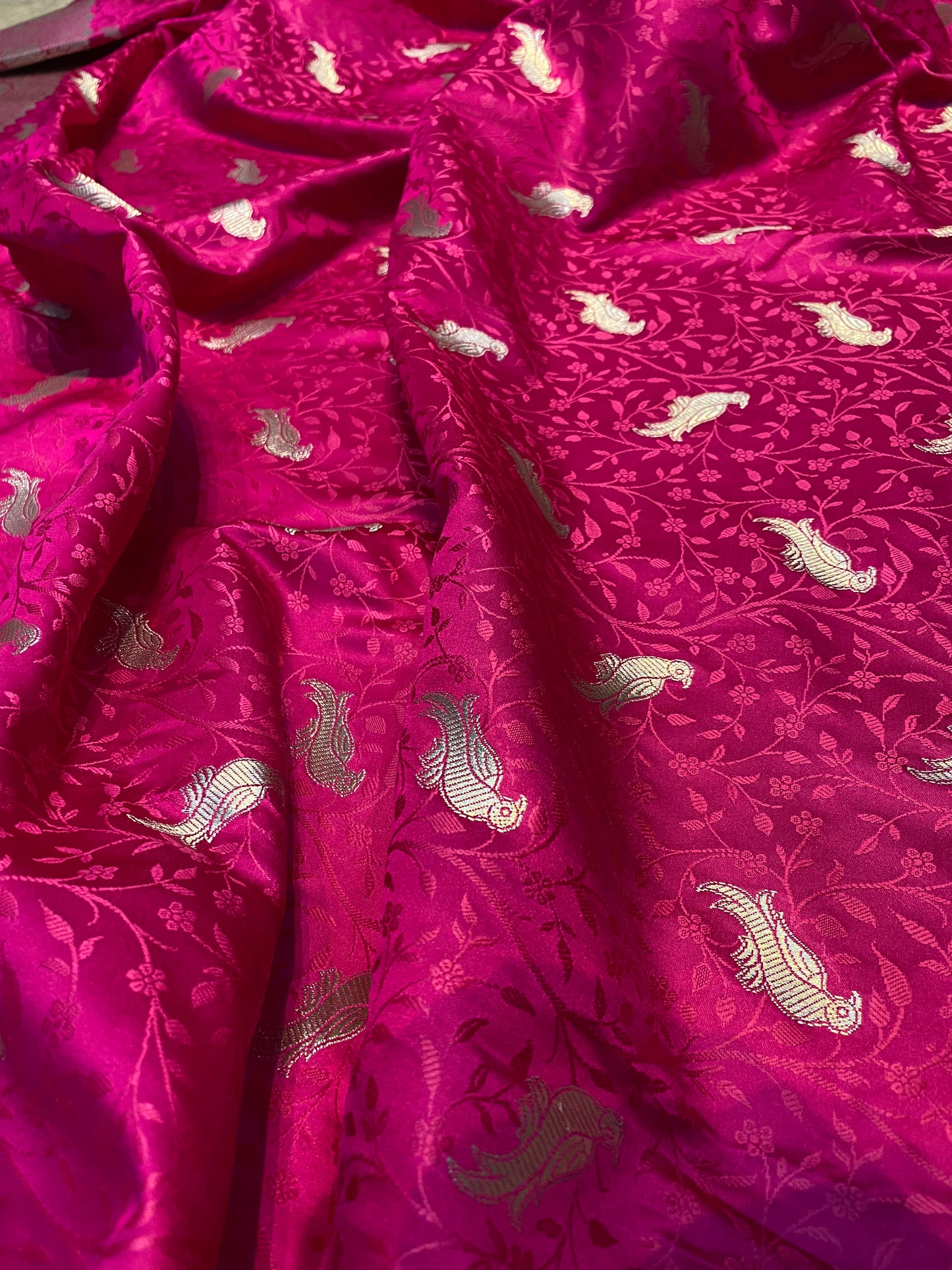 Rani Pink Pure Silk Banarasi Saree with Tanchui Weave & Bird Motifs by Shades Of Benares - banarasi - banarasi saree shop - banarasi saree manufacturers - banarasi saree wholesale - banaraasi sarees